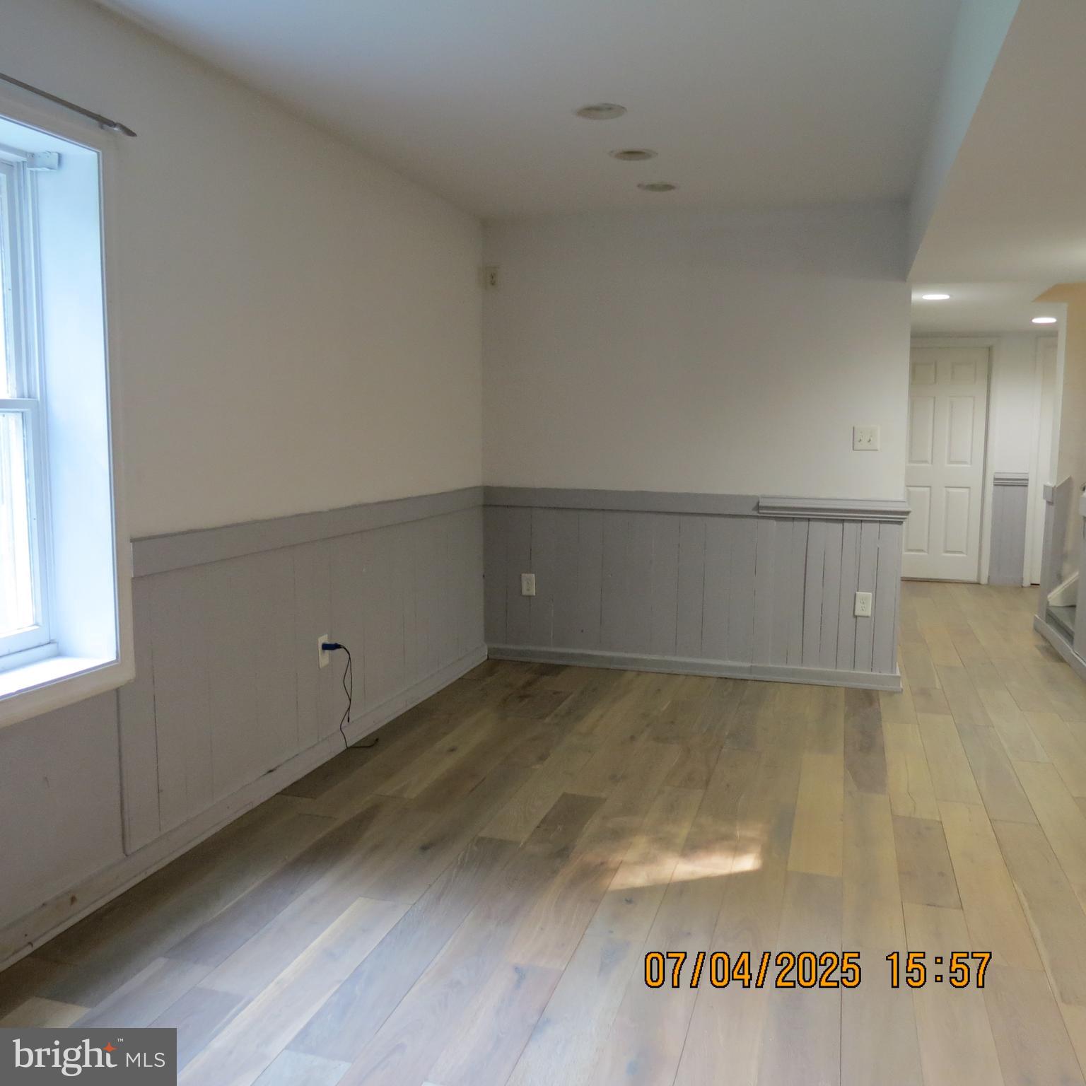 SHADY ACRES - Residential