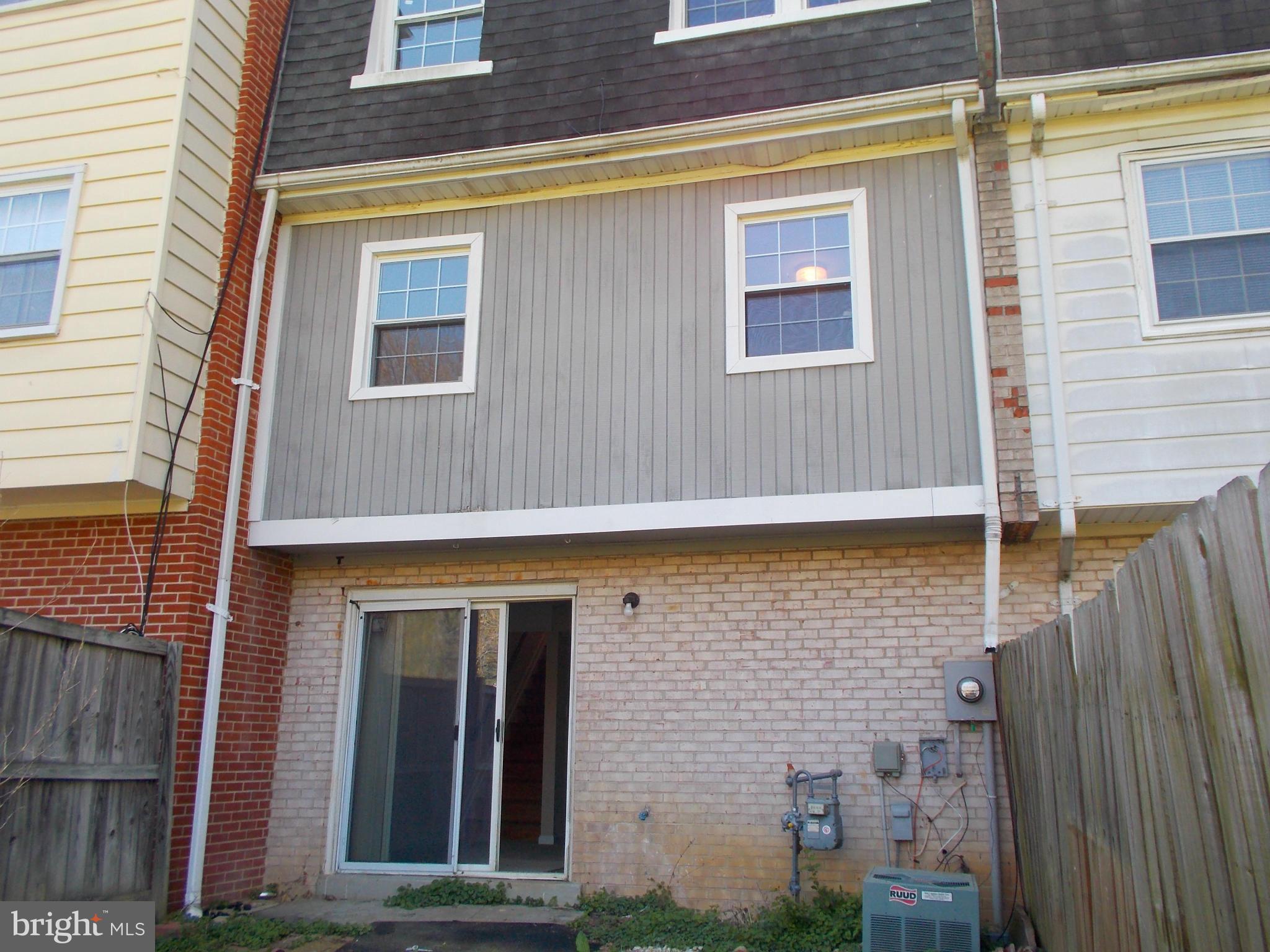 DALE CITY - Residential Lease