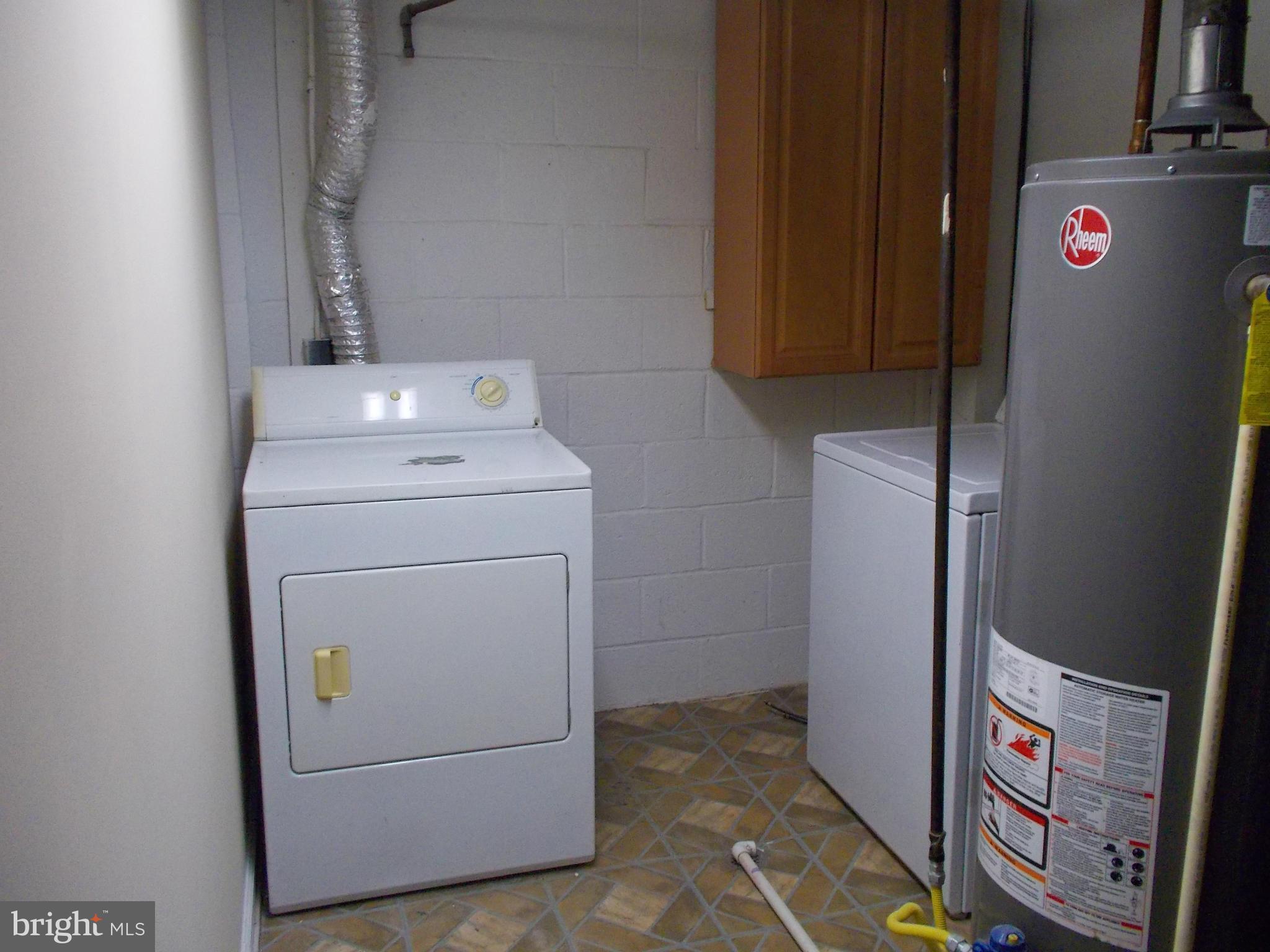 DALE CITY - Residential Lease