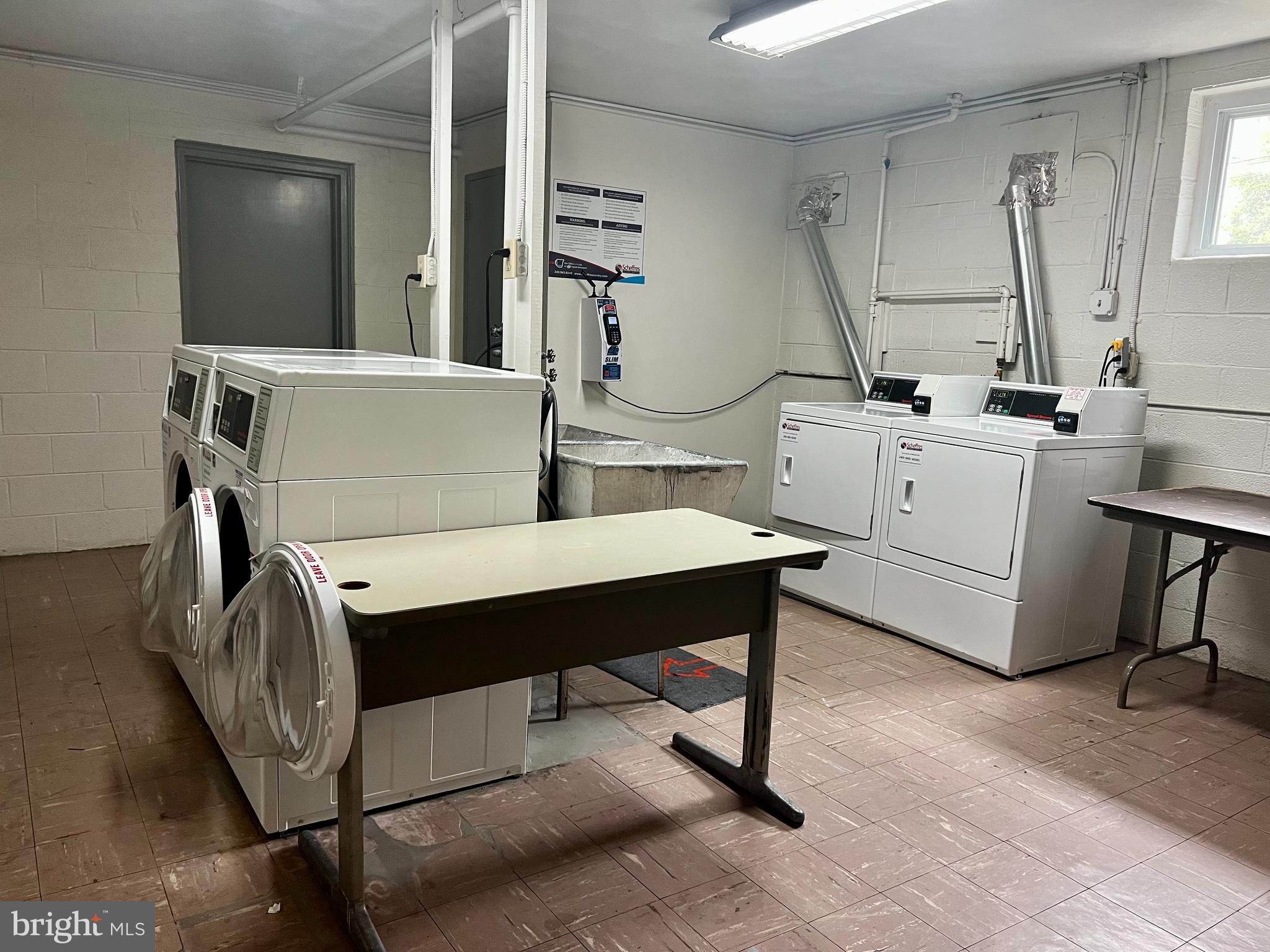 CLARENDON - Residential Lease