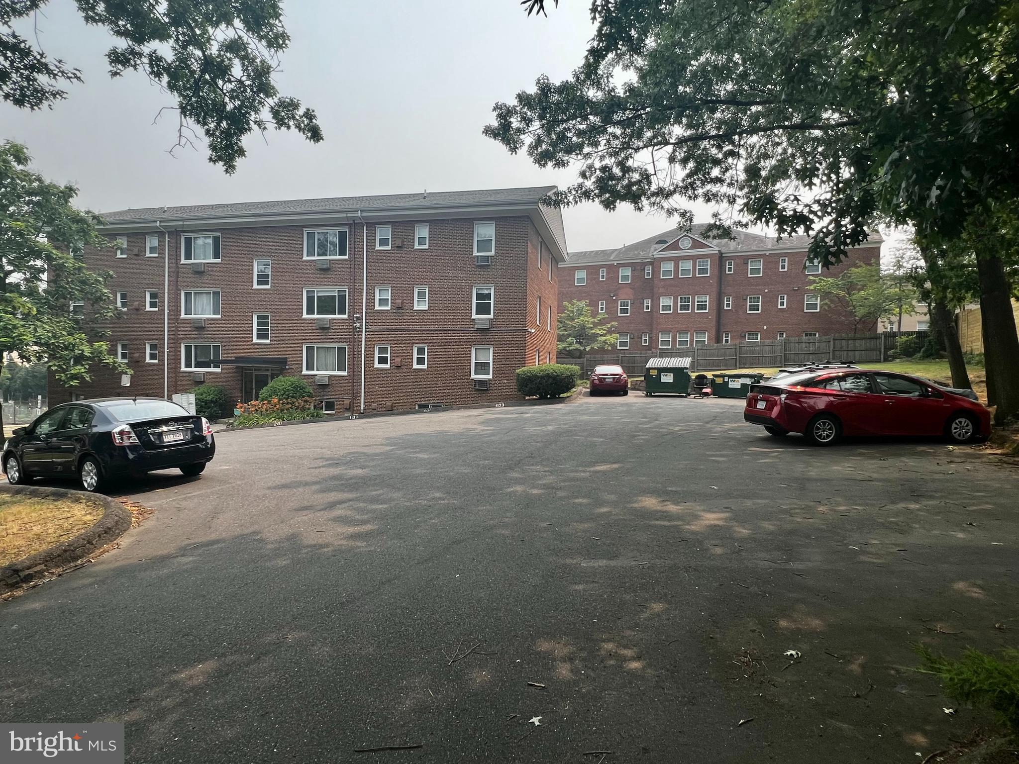 CLARENDON - Residential Lease