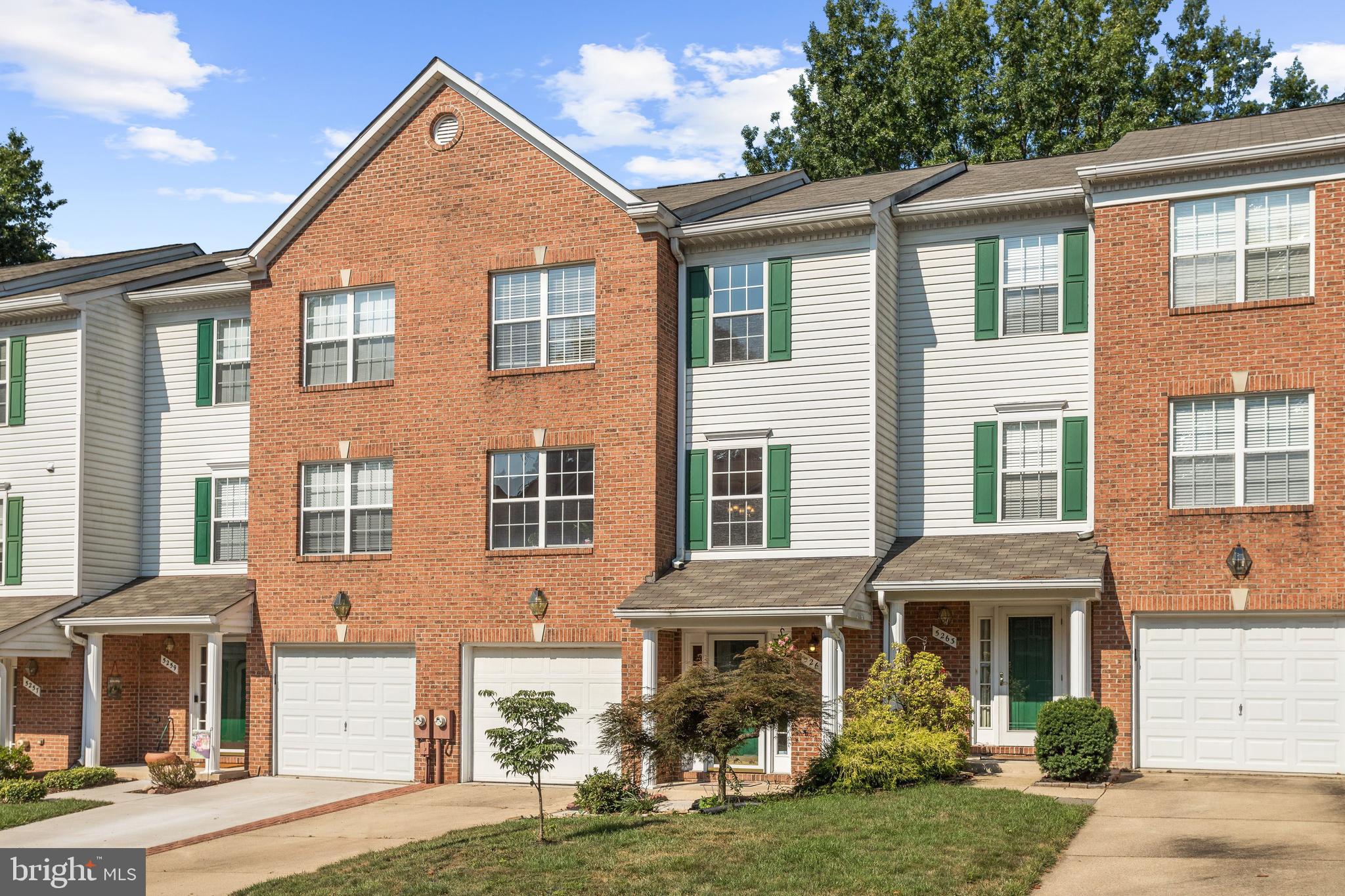 Beautiful townhome overlooking Hobbit s Glen Golf course, only steps away from Cedar Lane Park, and Centennial Park; great location! Featuring gleaming hardwood floors on two levels, sunbathed windows, open floor plan, recessed lighting, and crown molding. Spacious kitchen highlighting granite counters, center-island, breakfast bar, stainless steel dishwasher, table space, and deck access. Large master bedroom boasts a soaring vaulted ceiling and luxury bath. Main level family room adorned with a wood burning fireplace, ideal for movie nights. Host the best summer barbecues from the comfort of the rear deck, or screened porch overlooking open green space and the golf course! Updates 2016-2019: roof and dishwasher. Don t miss out on this amazing opportunity to own a piece of Columbia!