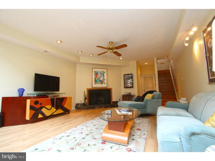 SOCIETY HILL - Residential