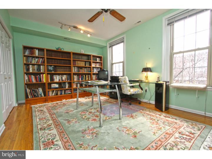 SOCIETY HILL - Residential