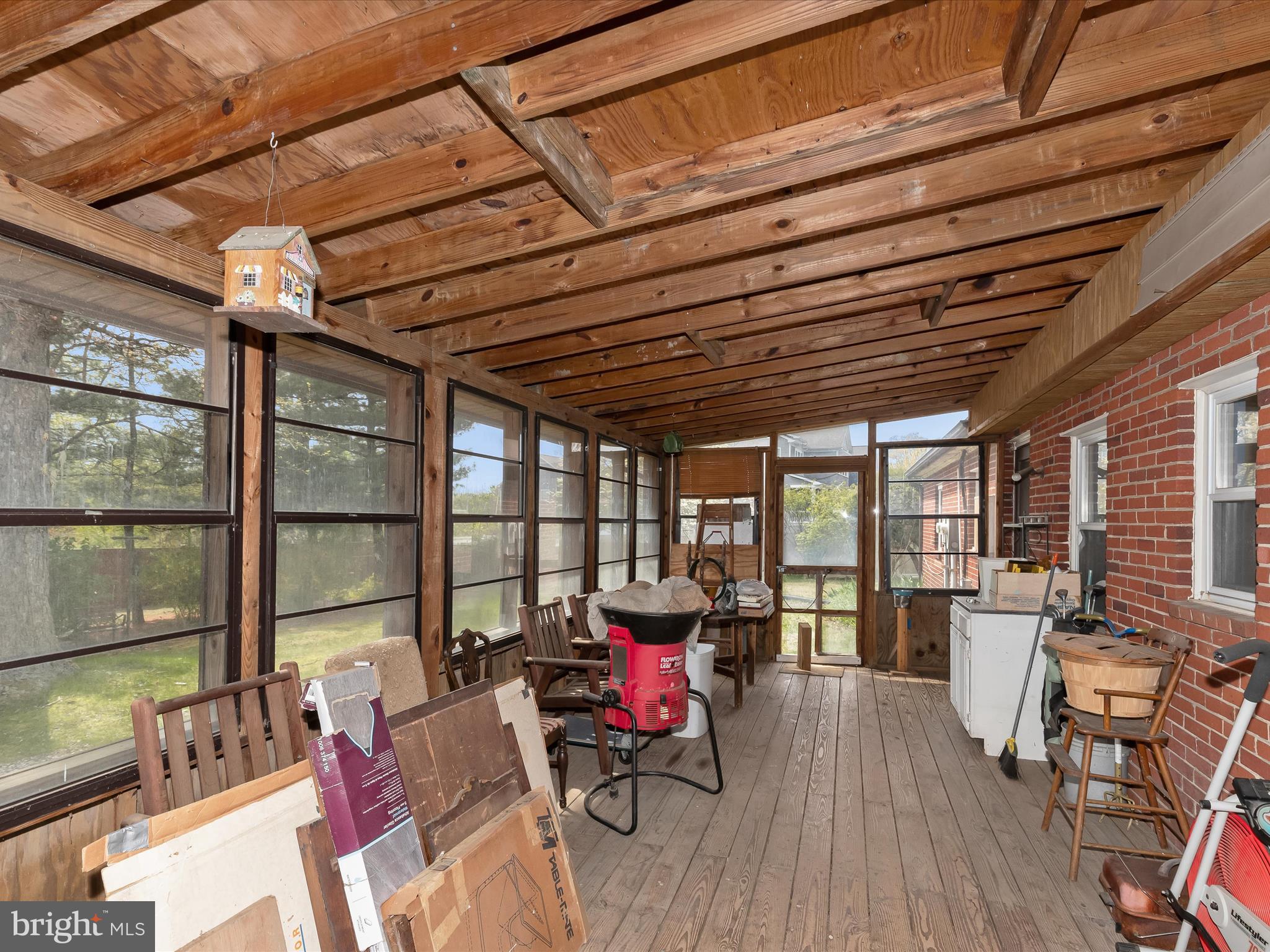 HONEYSUCKLE RIDGE - Residential