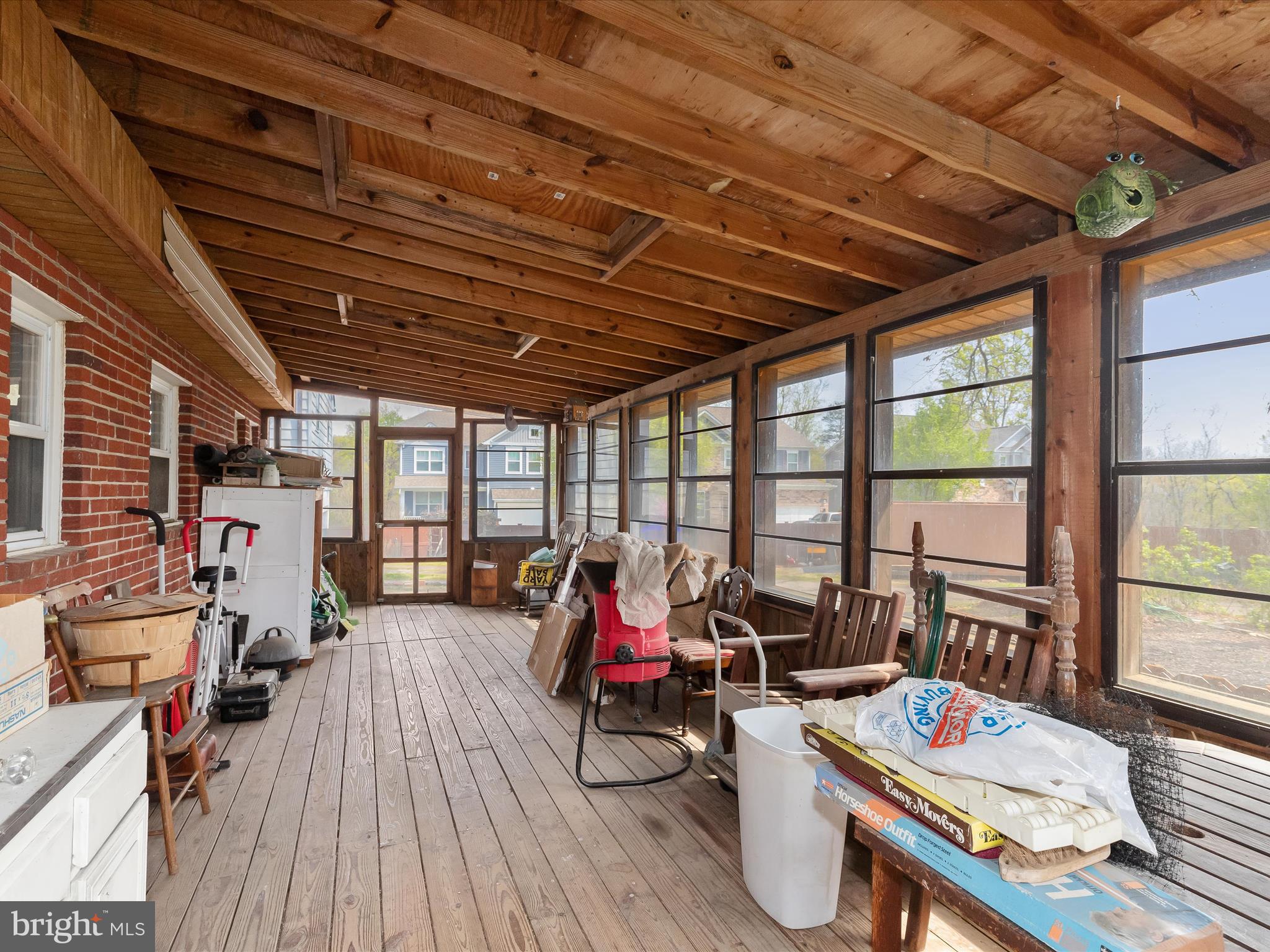 HONEYSUCKLE RIDGE - Residential