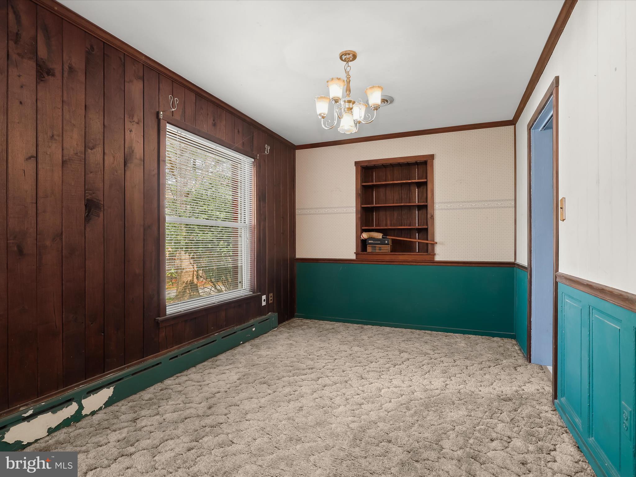 HONEYSUCKLE RIDGE - Residential