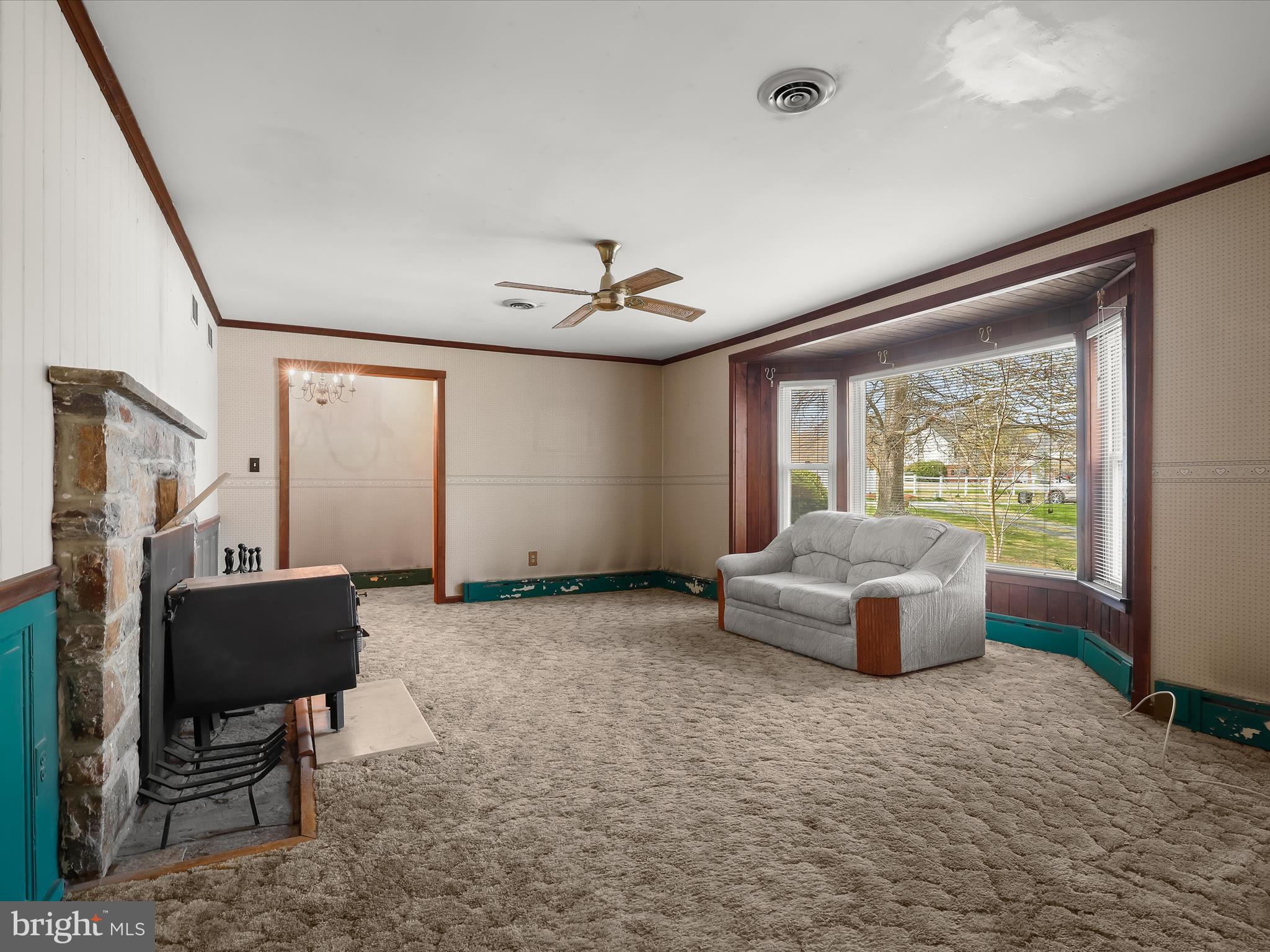 HONEYSUCKLE RIDGE - Residential