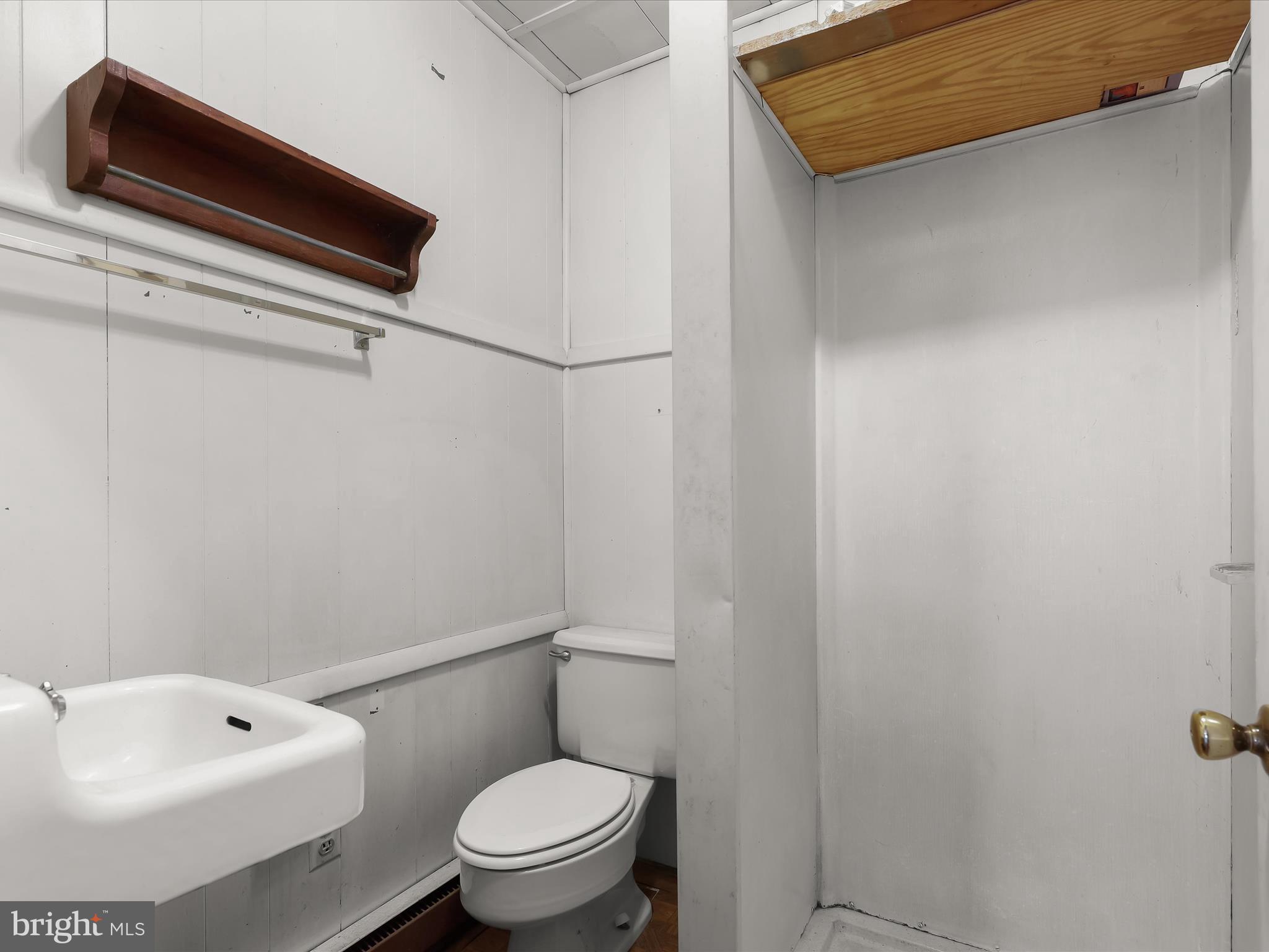 HONEYSUCKLE RIDGE - Residential