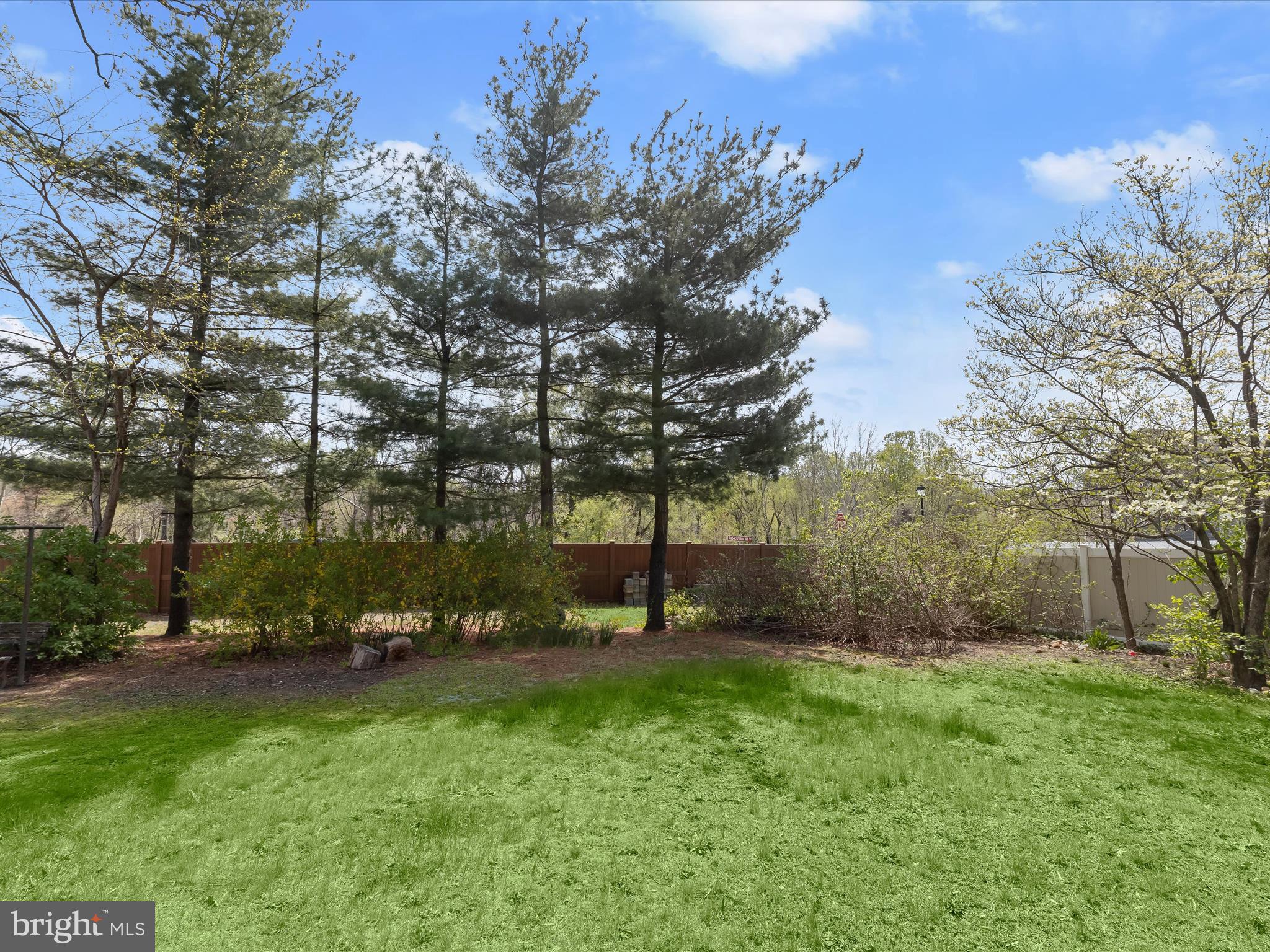 HONEYSUCKLE RIDGE - Residential