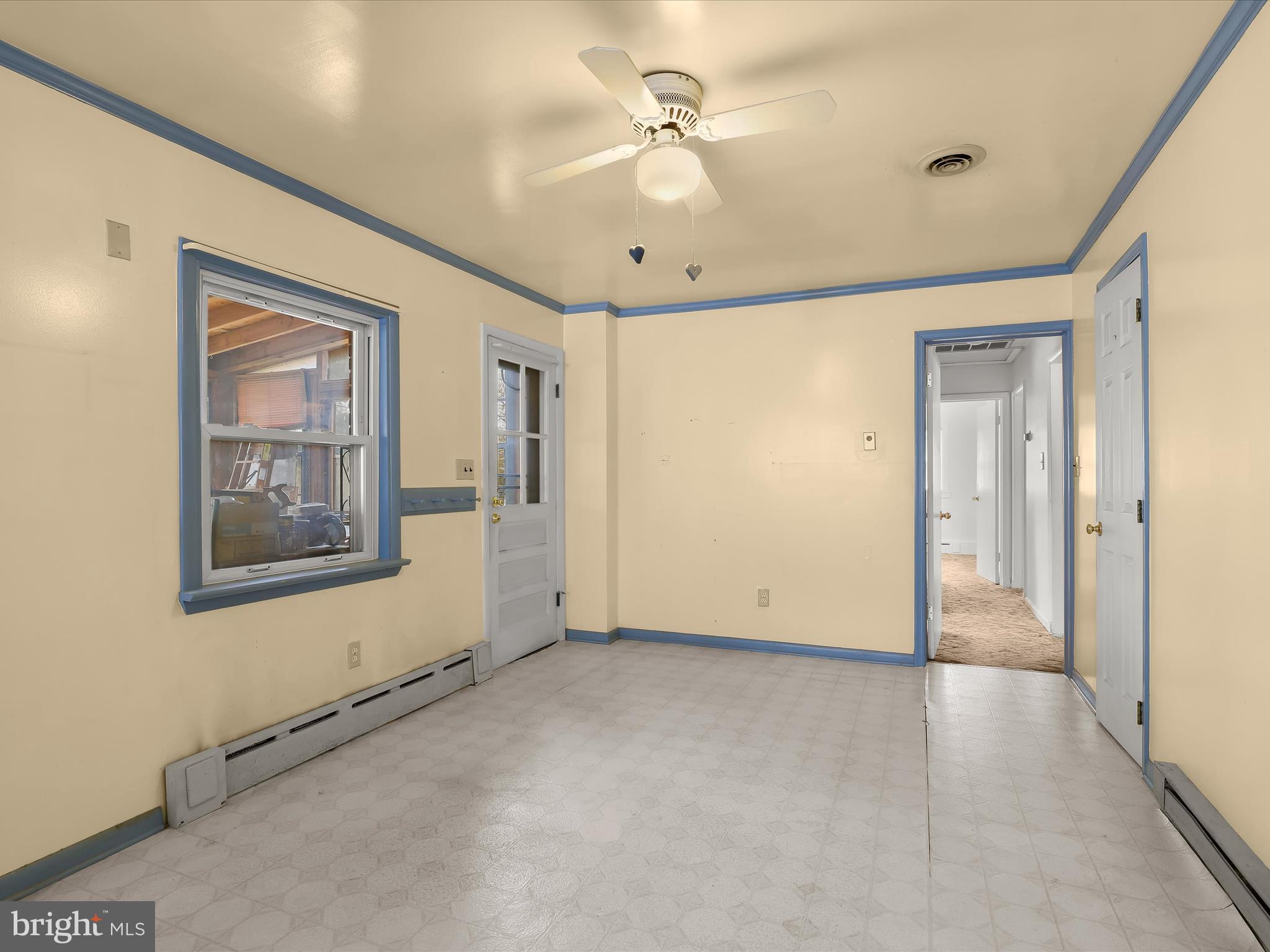 HONEYSUCKLE RIDGE - Residential