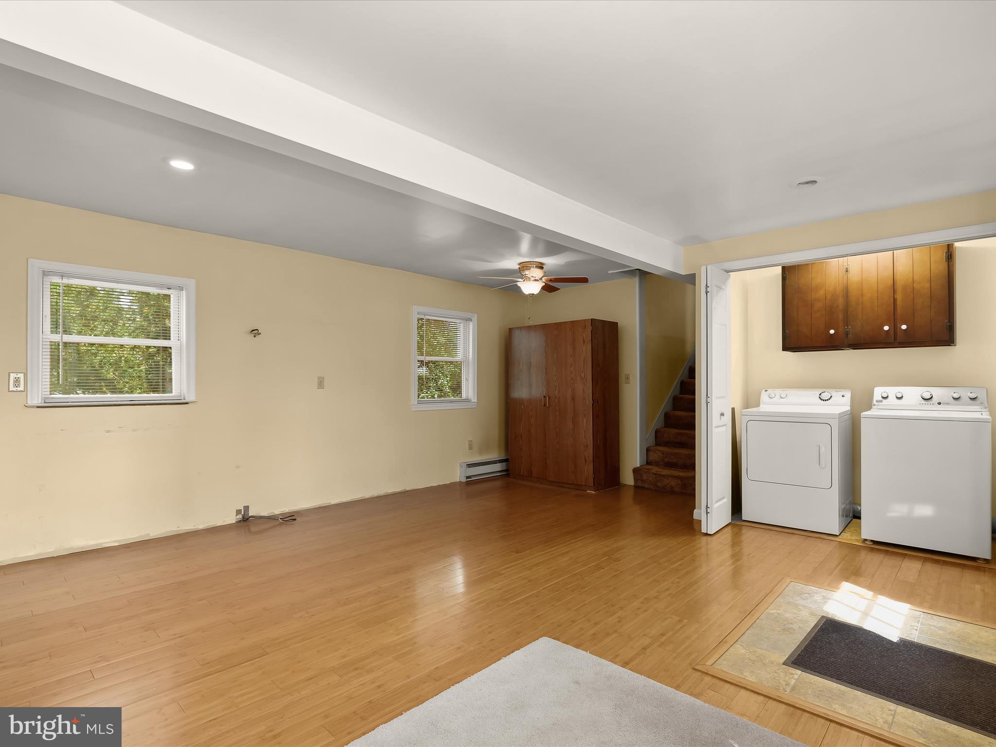 HONEYSUCKLE RIDGE - Residential