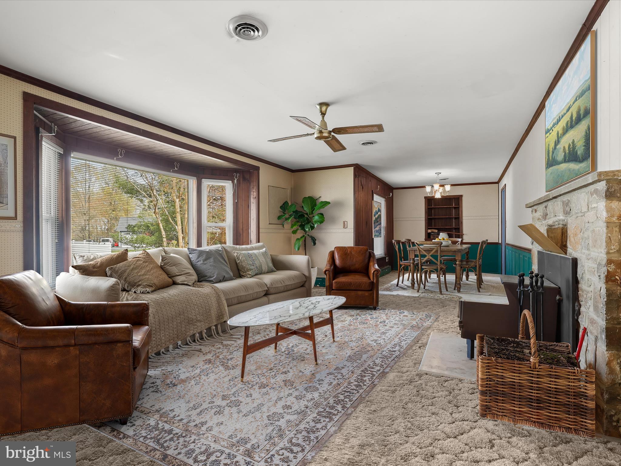 HONEYSUCKLE RIDGE - Residential