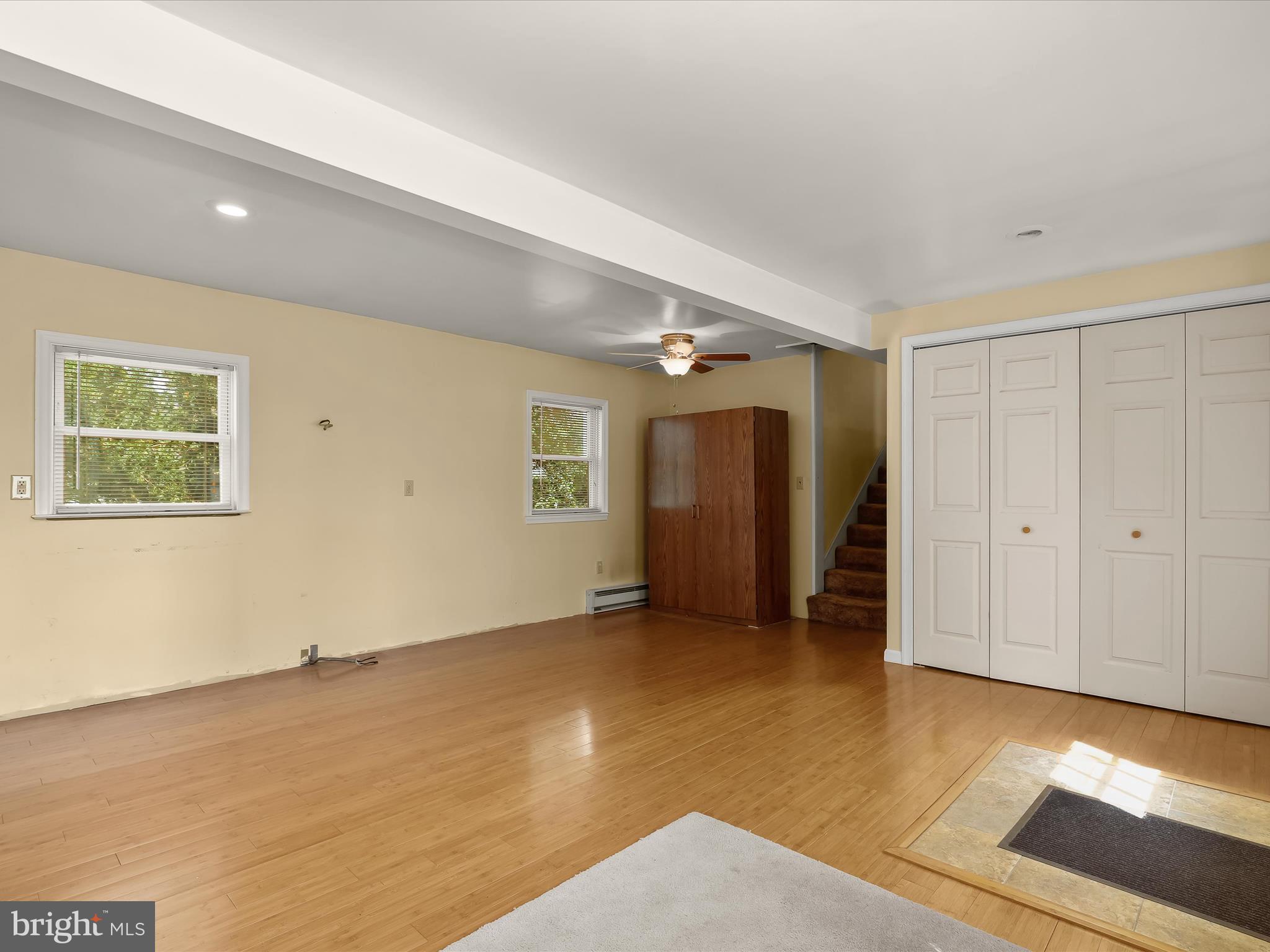 HONEYSUCKLE RIDGE - Residential