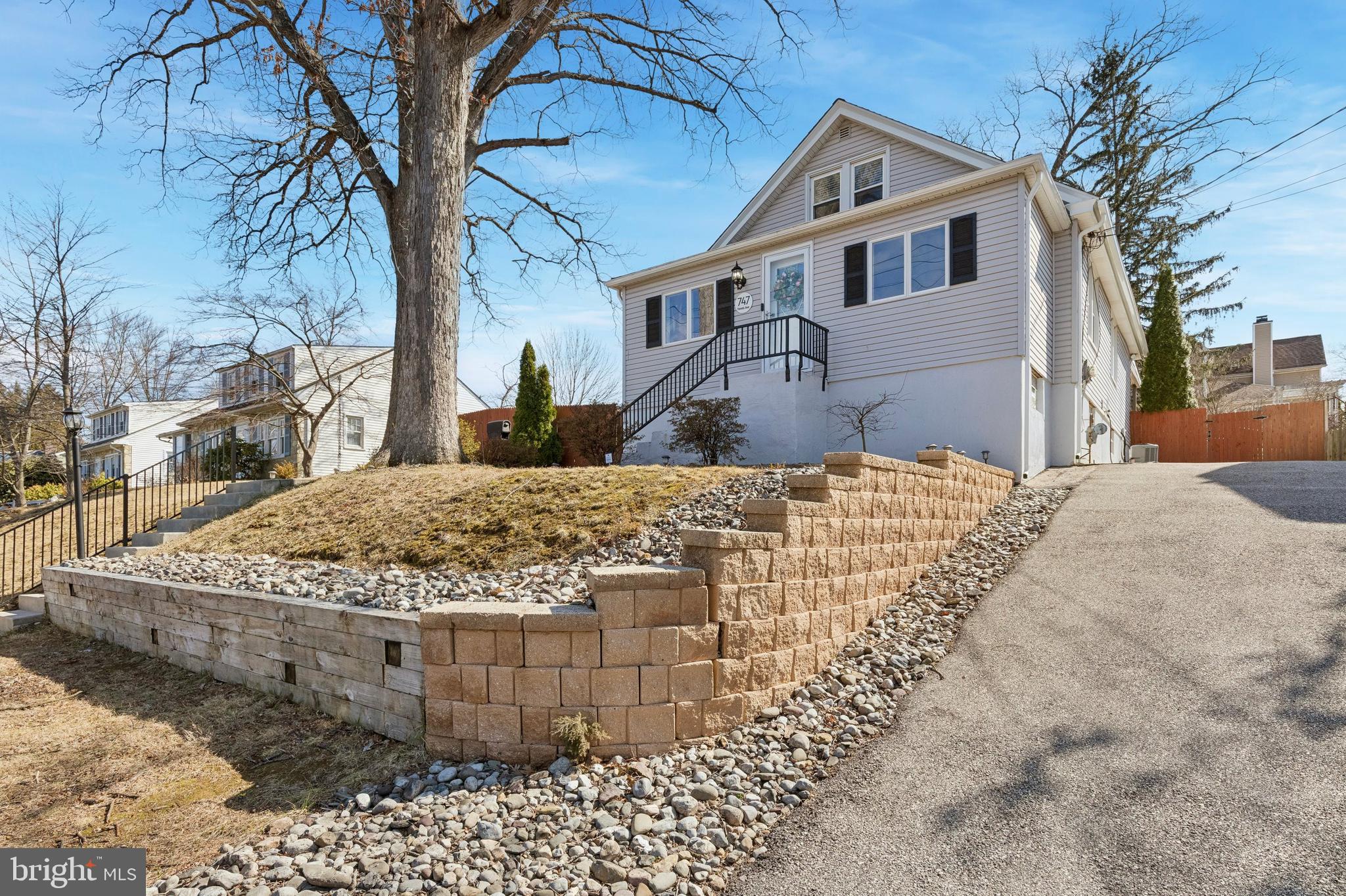 ARDSLEY - Residential