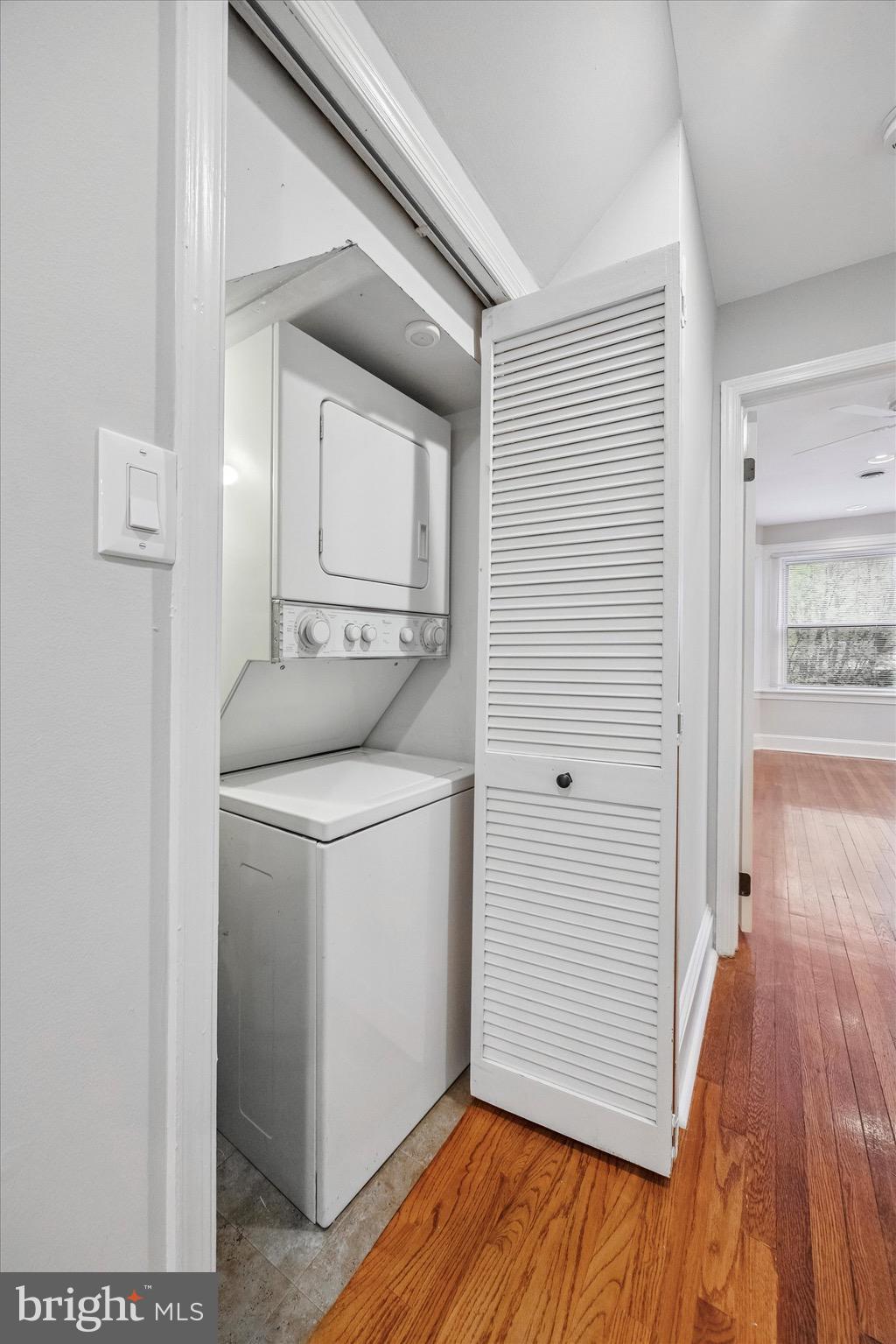 UNIVERSITY CITY - Residential Lease