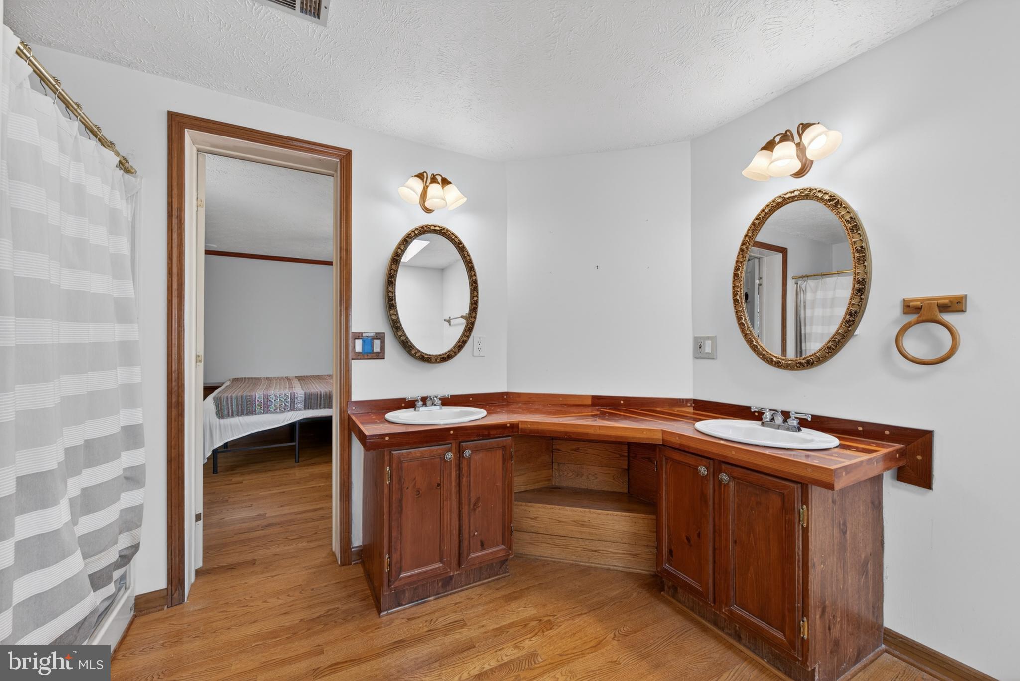 OLD PROSPECT LANDING - Residential