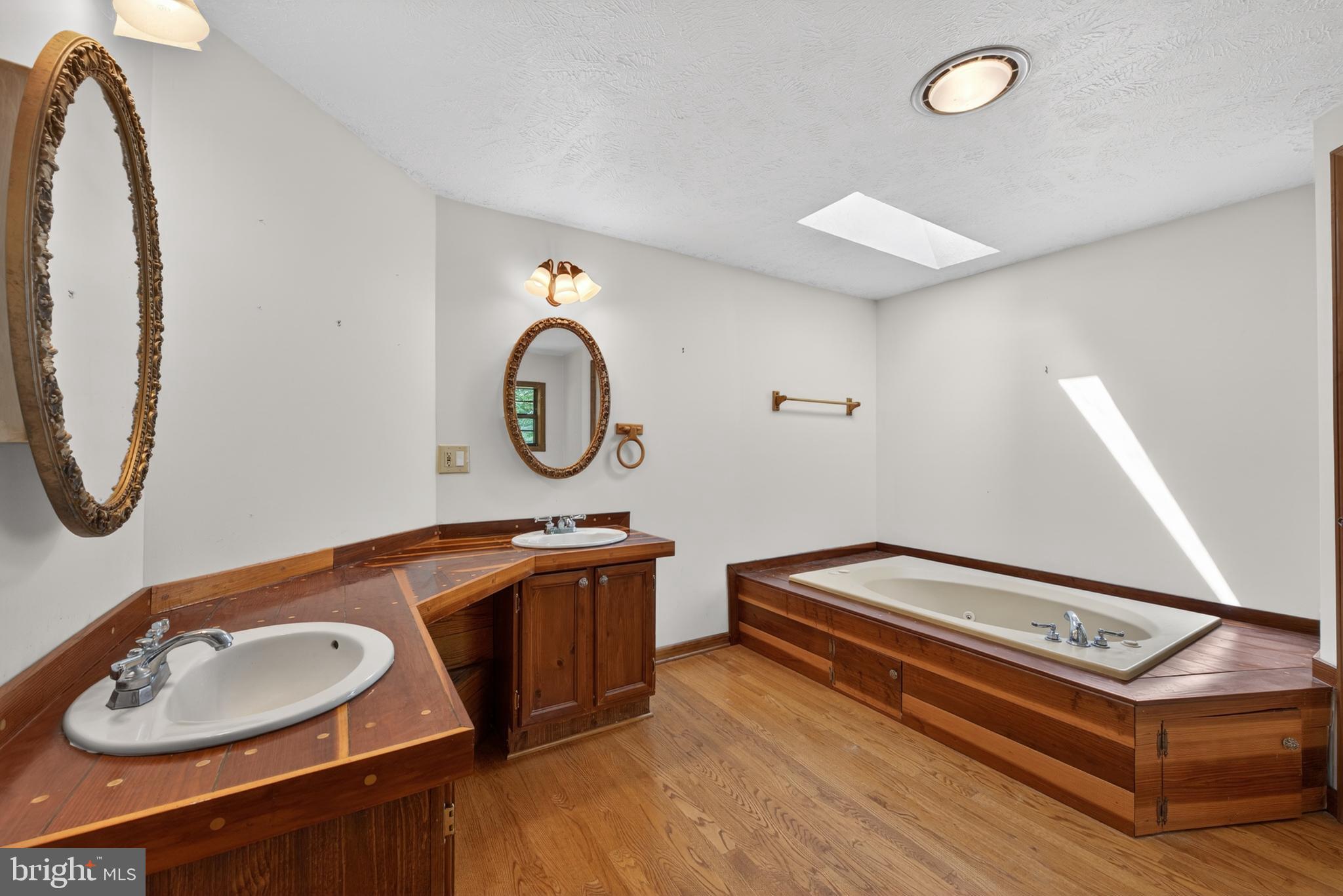OLD PROSPECT LANDING - Residential