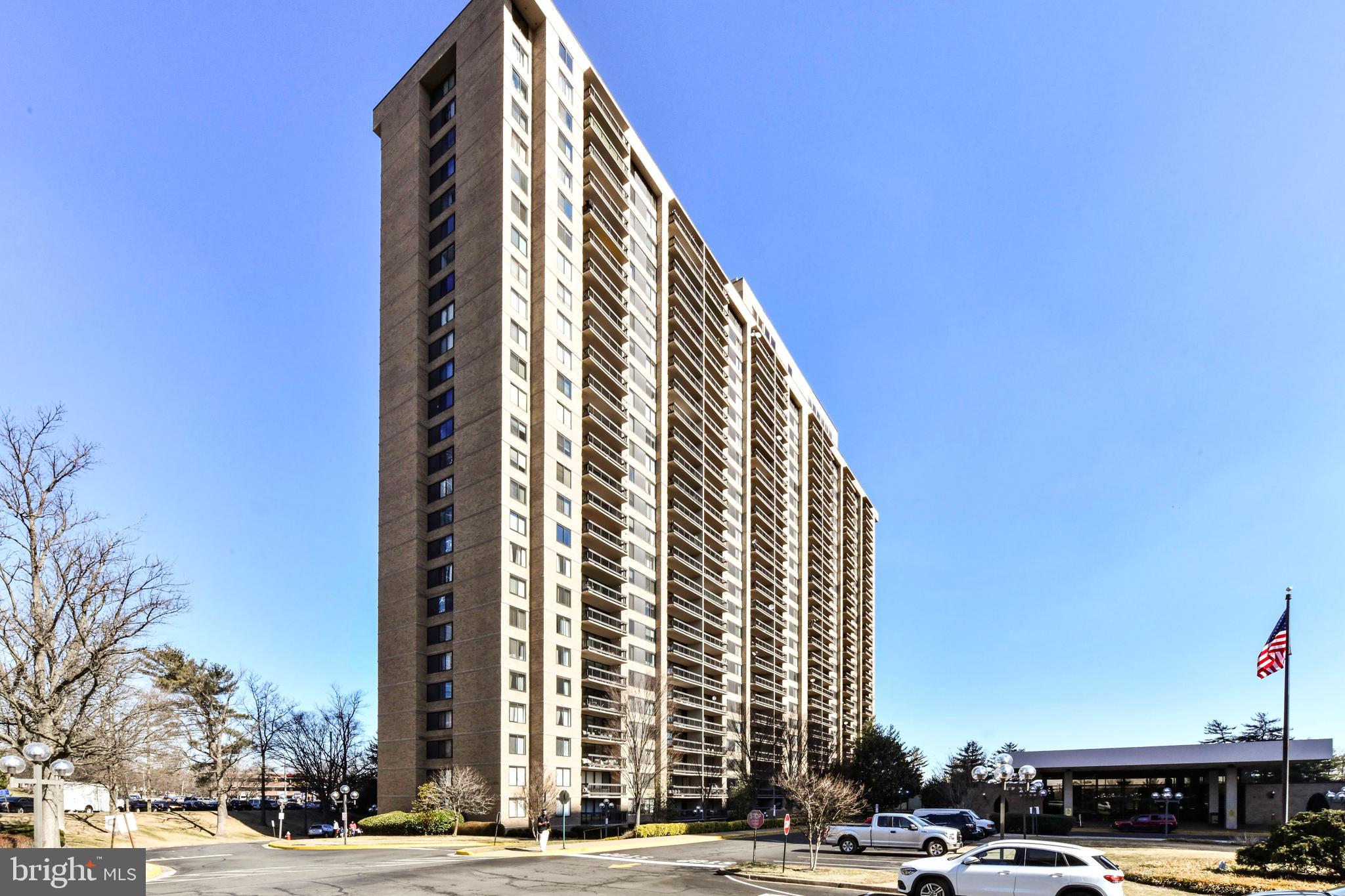 SKYLINE PLAZA - Residential