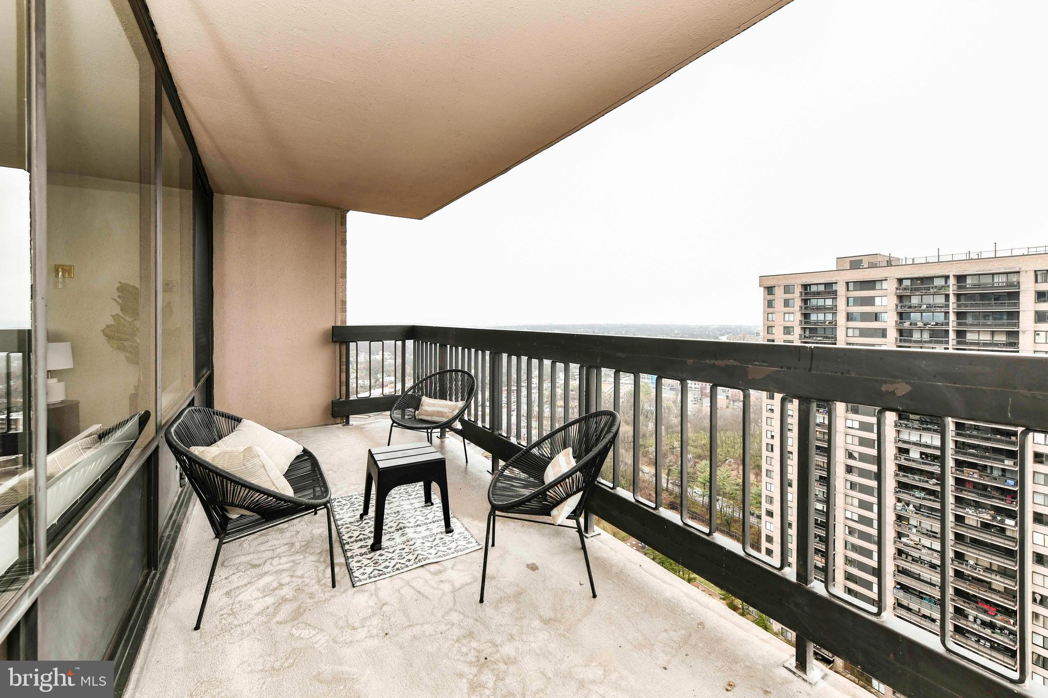 SKYLINE PLAZA - Residential