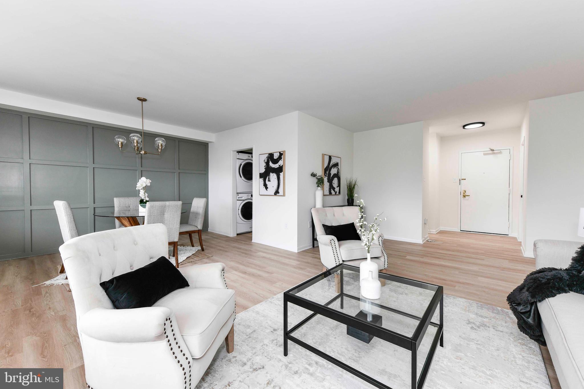 SKYLINE PLAZA - Residential