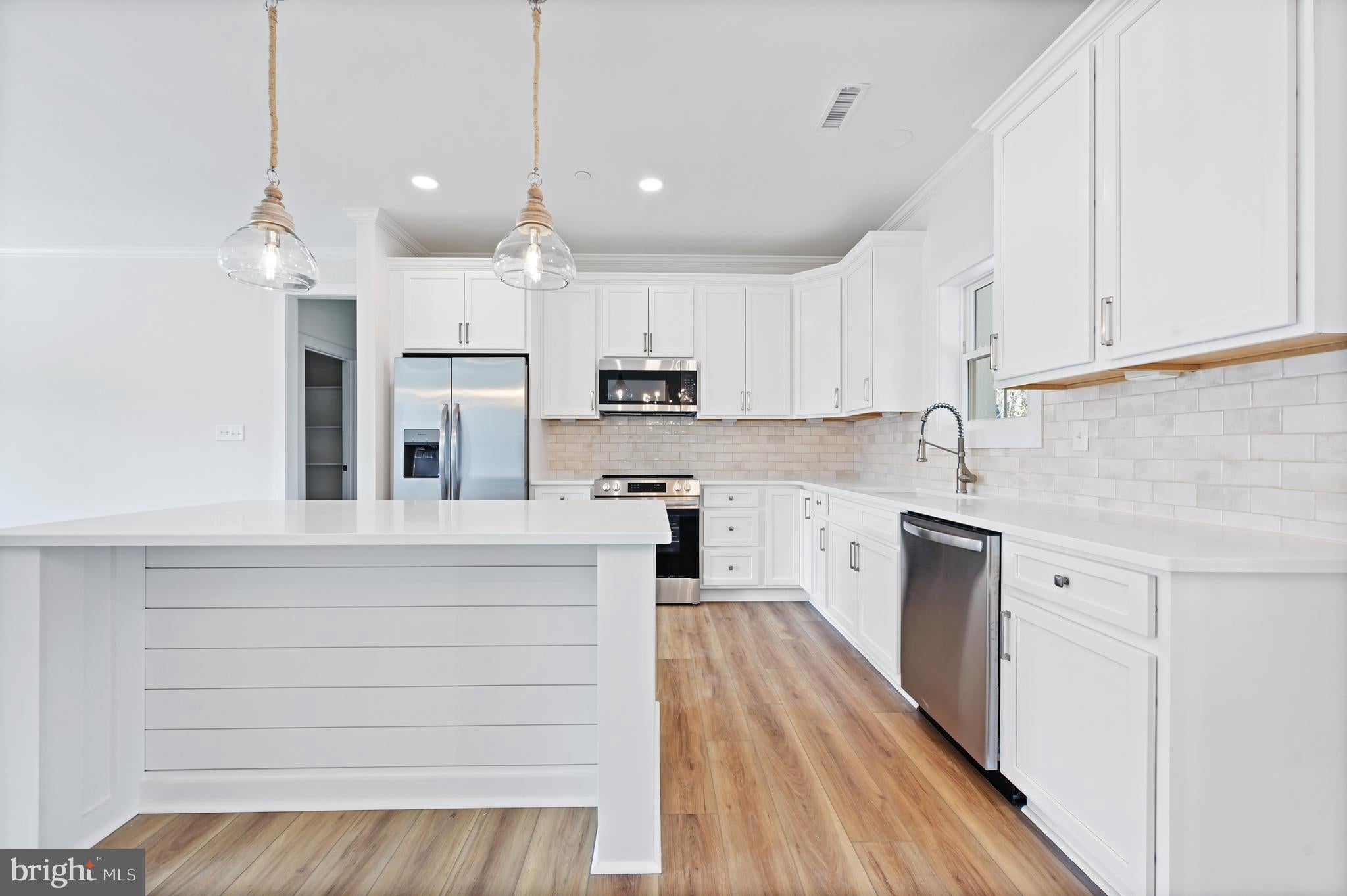 26242 ARROWWOOD COURT