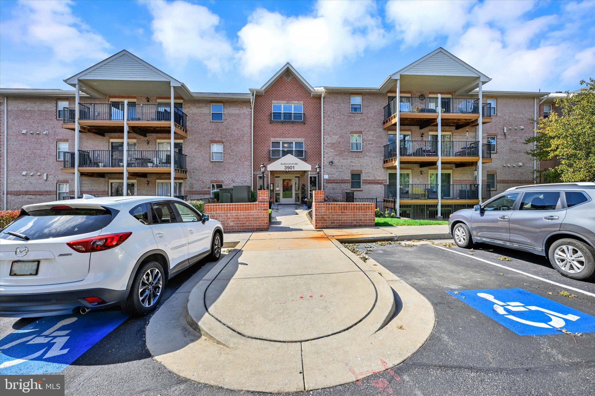3901 DARLEIGH ROAD 1C