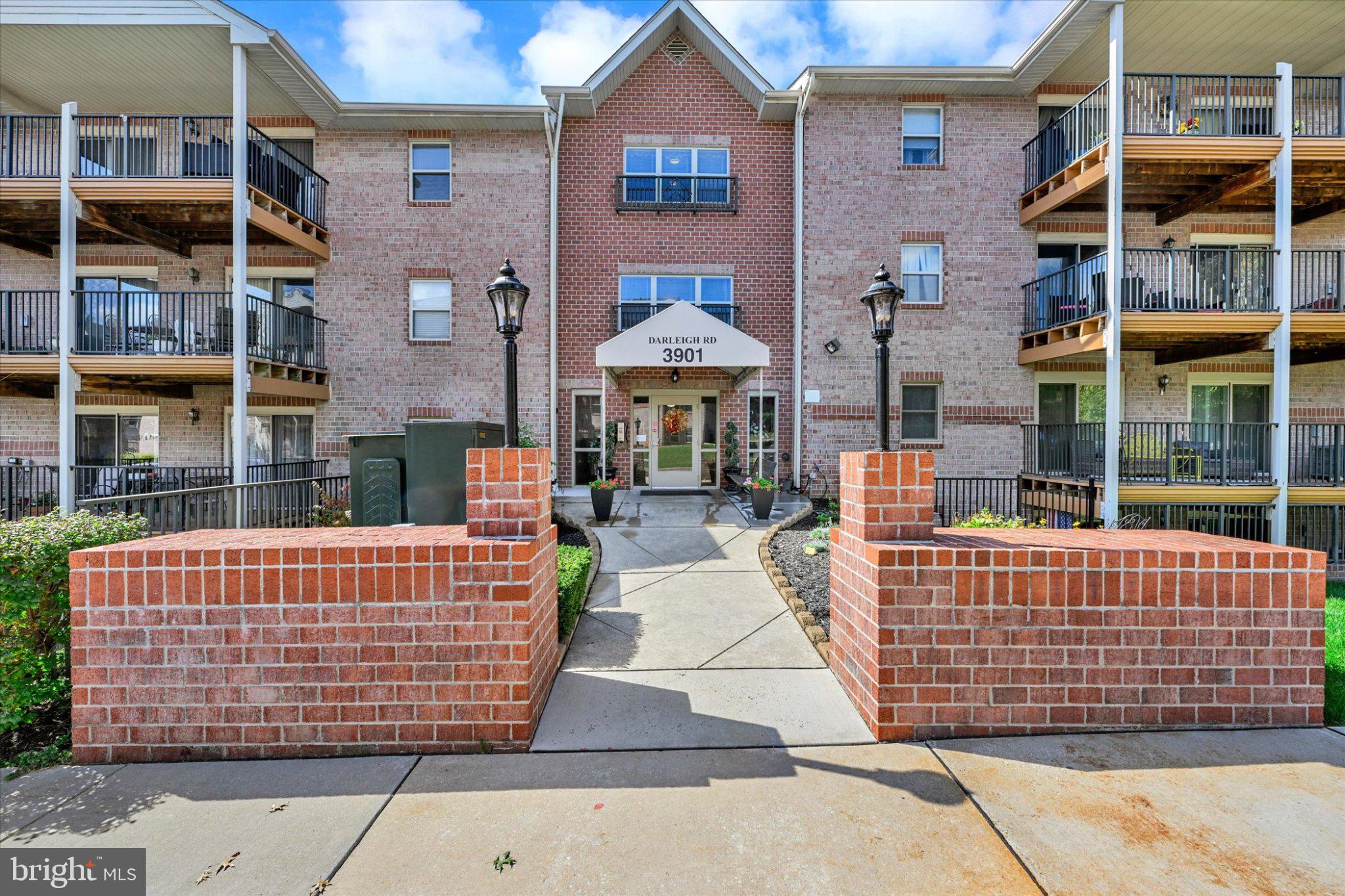 3901 DARLEIGH ROAD 1C