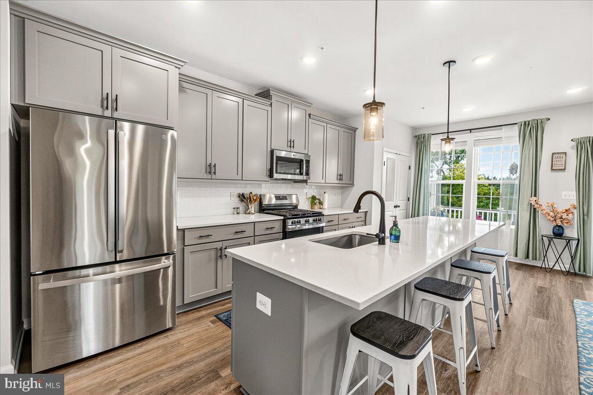 115 SPRING BANK WAY