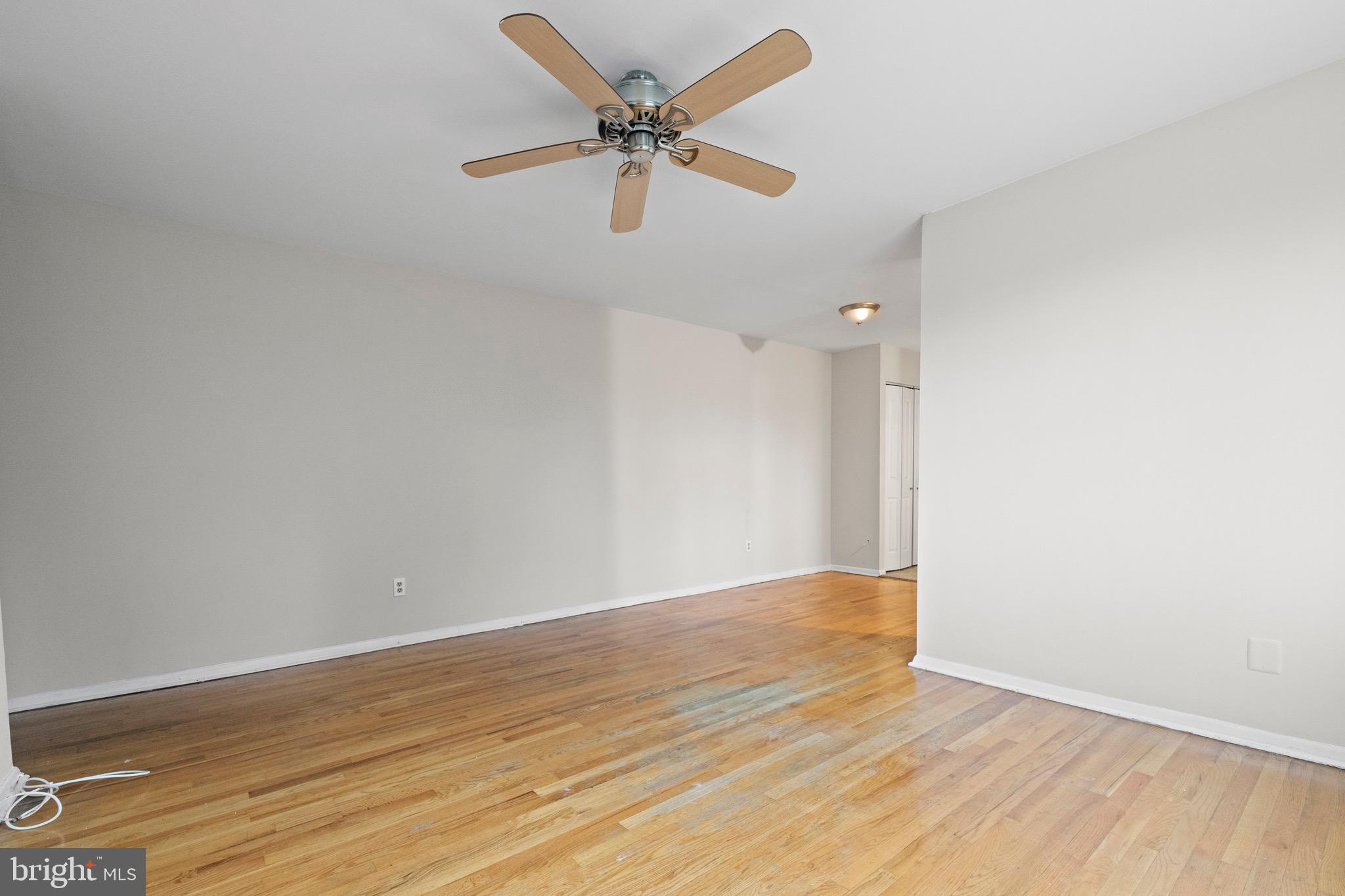 HIGHPOINTE CONDOMINIUM - Residential Lease