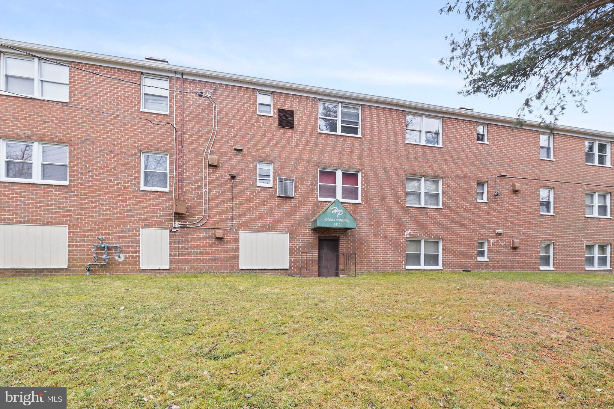 HIGHPOINTE CONDOMINIUM - Residential Lease