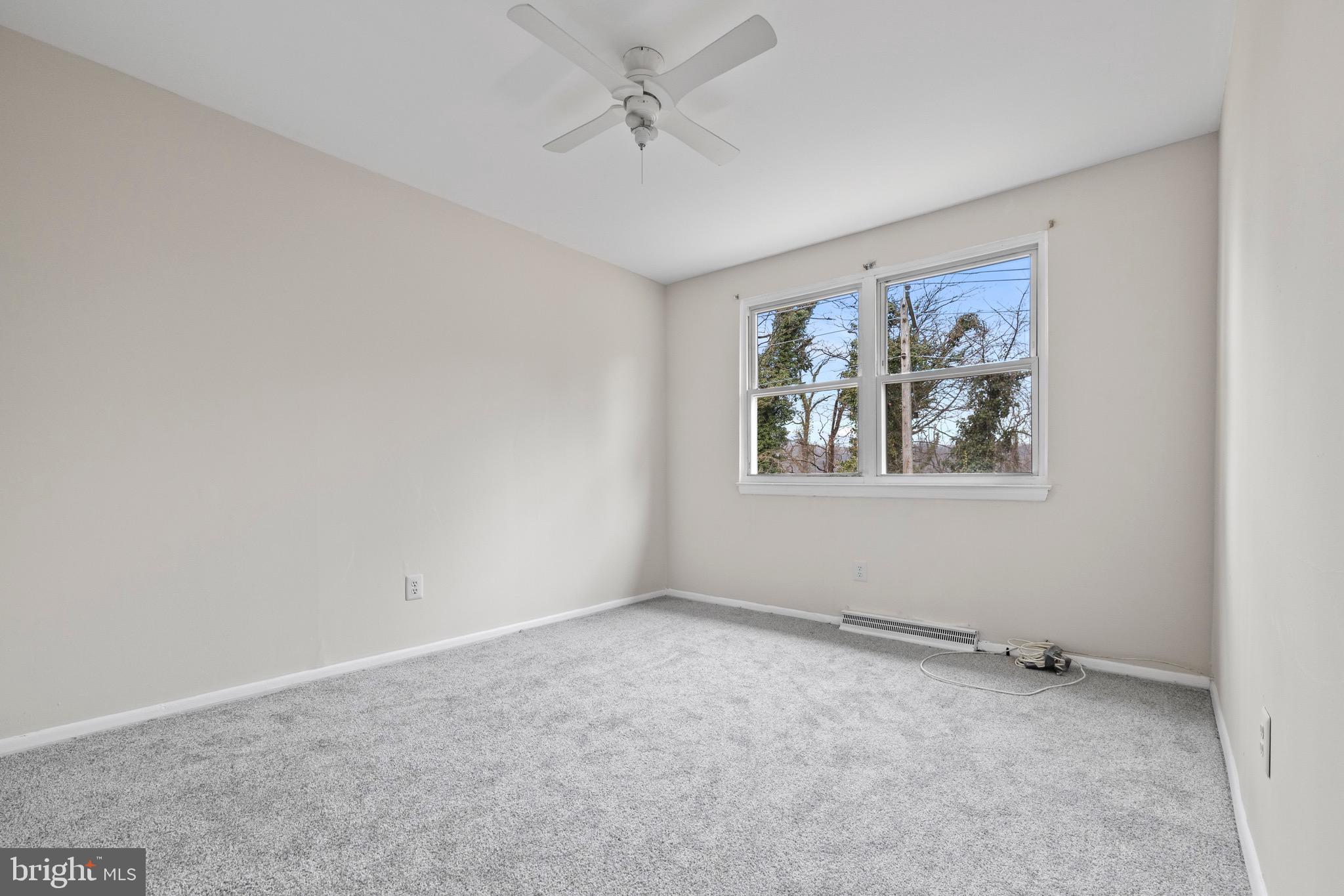 HIGHPOINTE CONDOMINIUM - Residential Lease