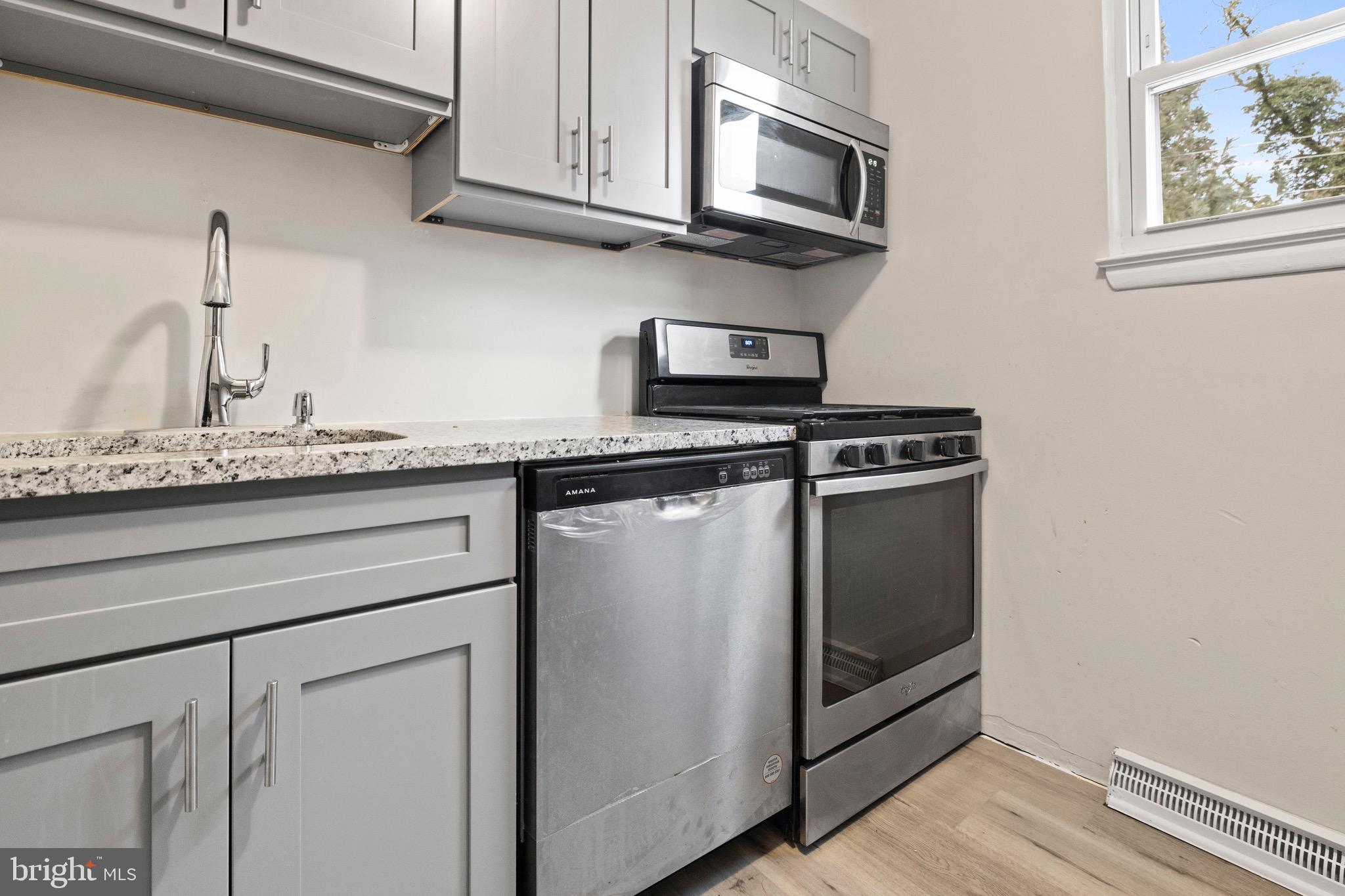 HIGHPOINTE CONDOMINIUM - Residential Lease