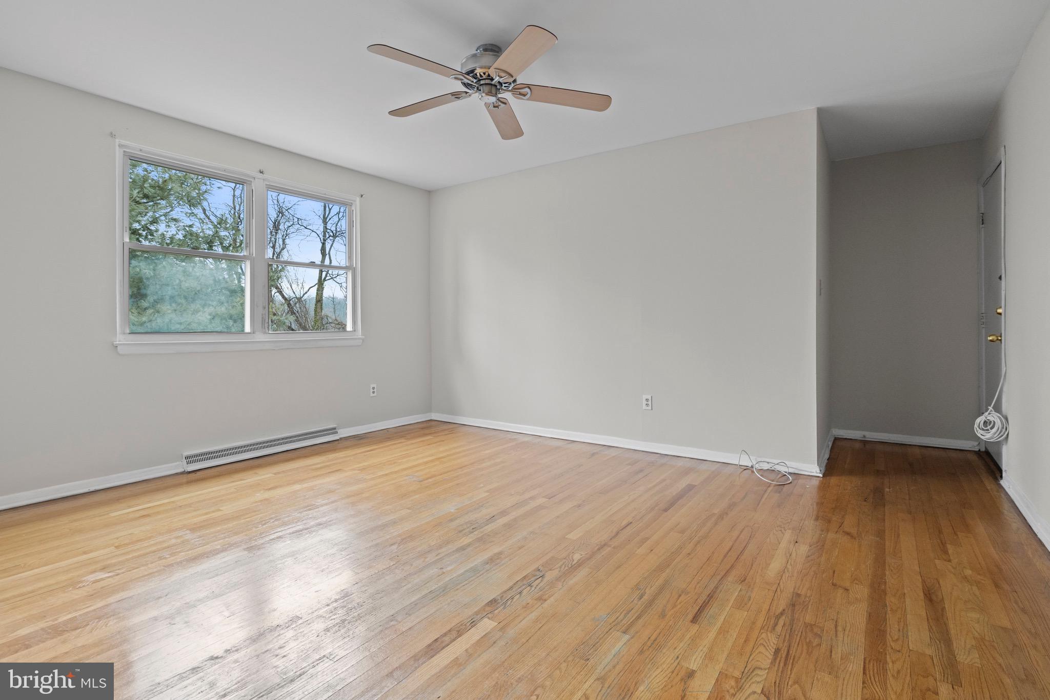HIGHPOINTE CONDOMINIUM - Residential Lease
