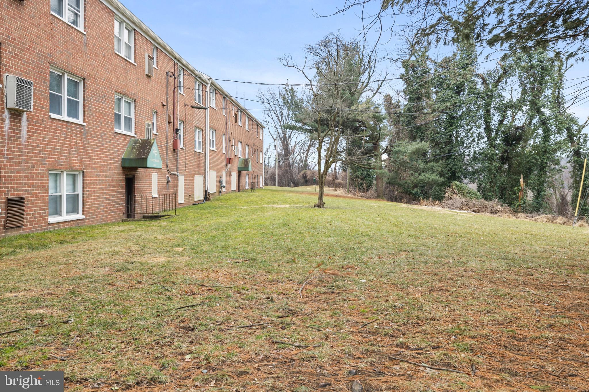 HIGHPOINTE CONDOMINIUM - Residential Lease