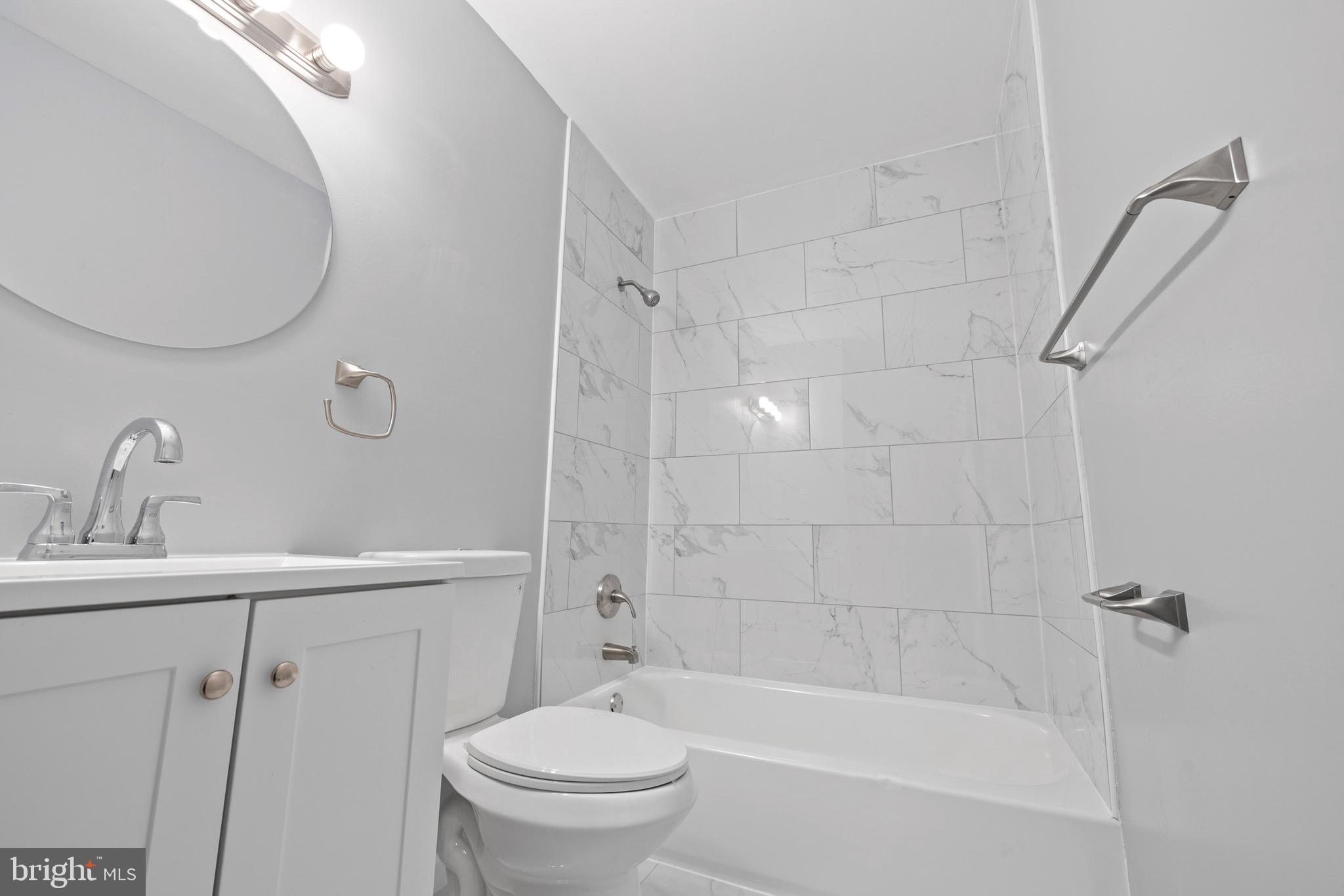 HIGHPOINTE CONDOMINIUM - Residential Lease