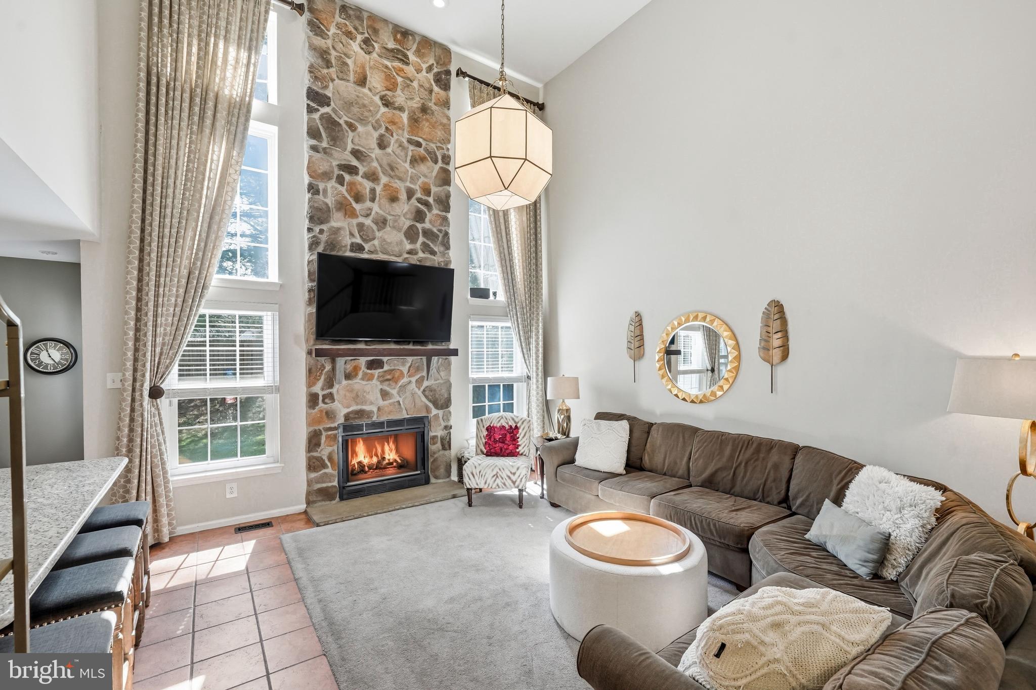 BUCKINGHAM SQ - Residential