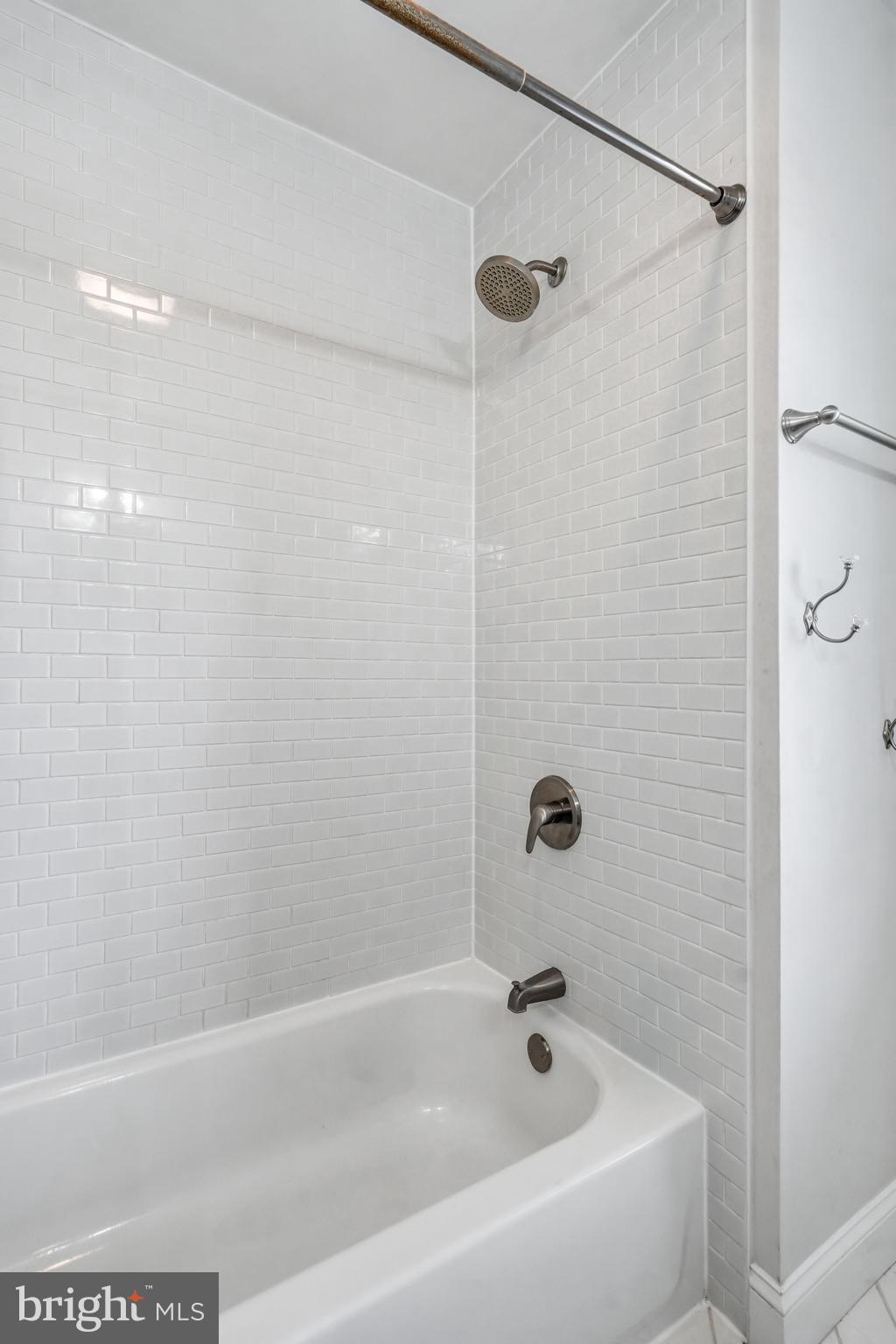 BUCKINGHAM SQ - Residential