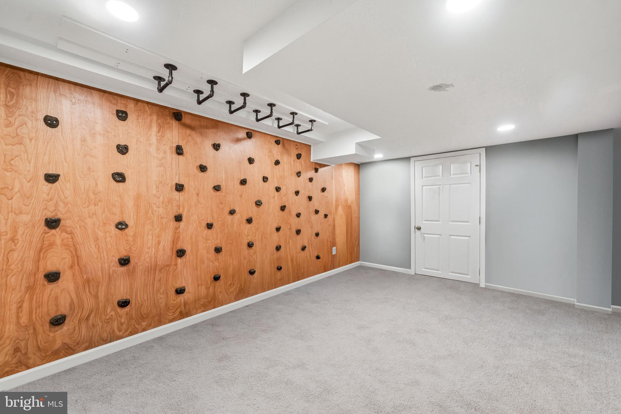 BUCKINGHAM SQ - Residential