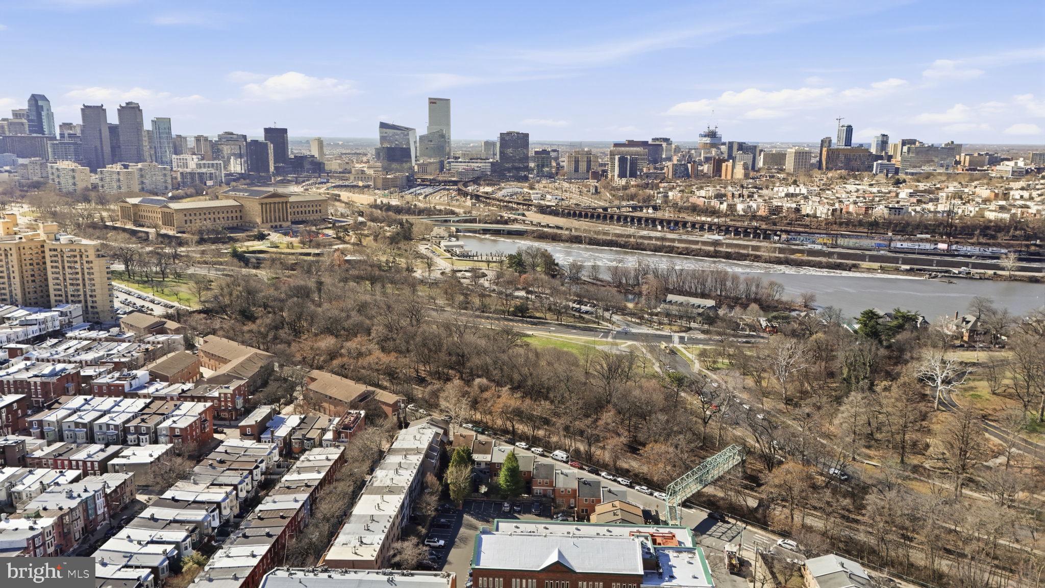 ART MUSEUM AREA - Residential