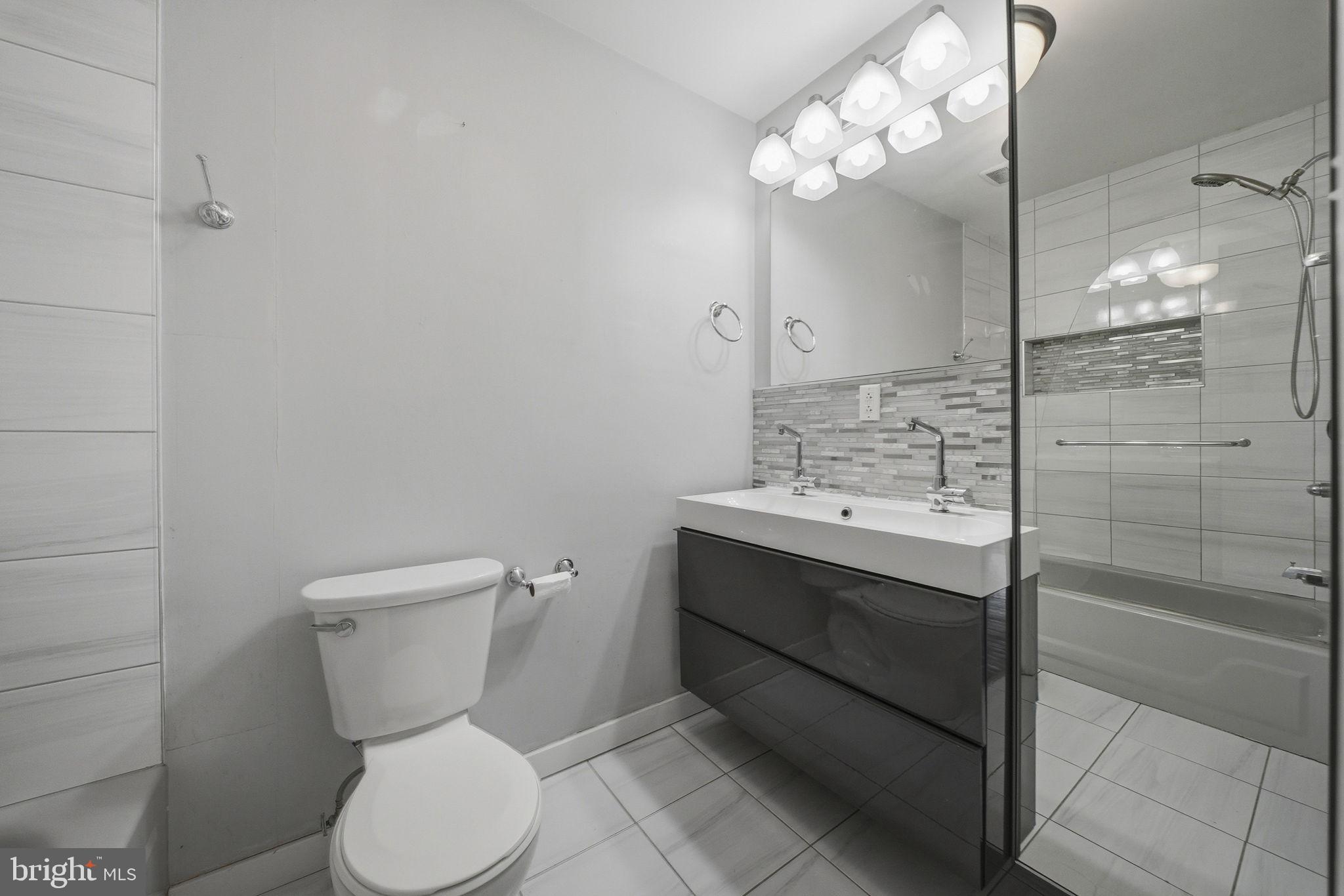 ART MUSEUM AREA - Residential