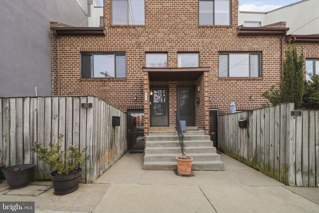 Photo of 857 N 28th Street #B, PHILADELPHIA, PA 19130 (MLS # PAPH2594194)