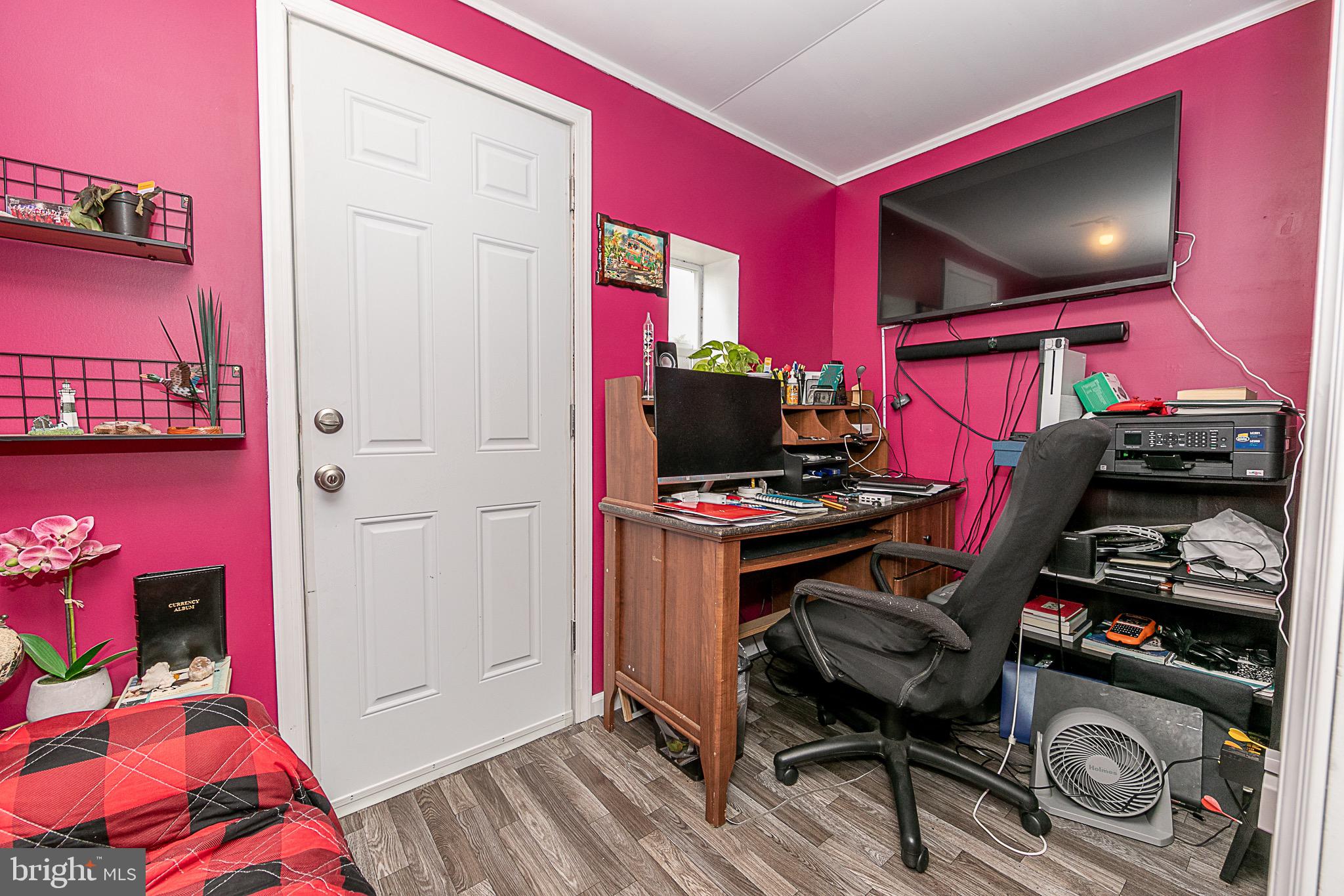 287 JEFFERSON STREET