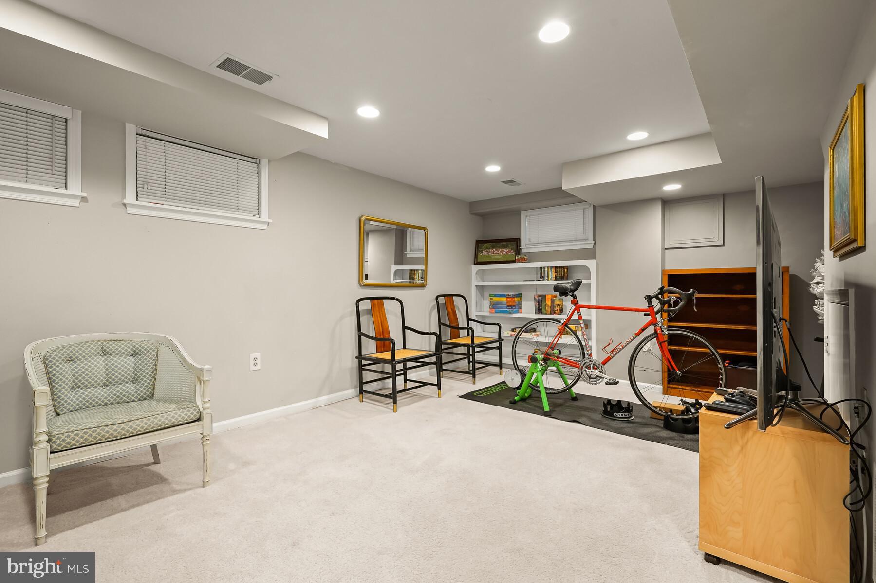 WOODACRES - Residential