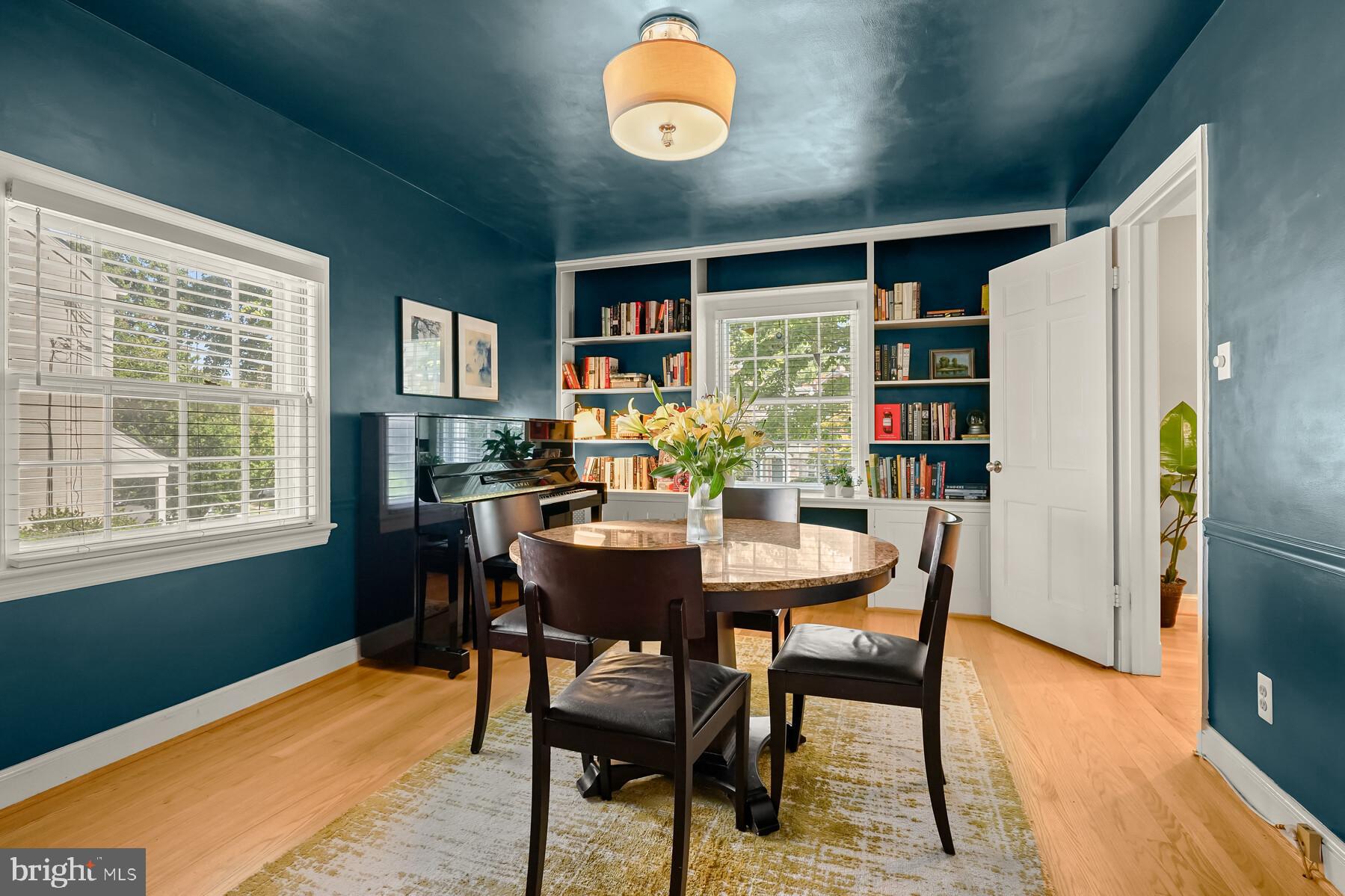 WOODACRES - Residential