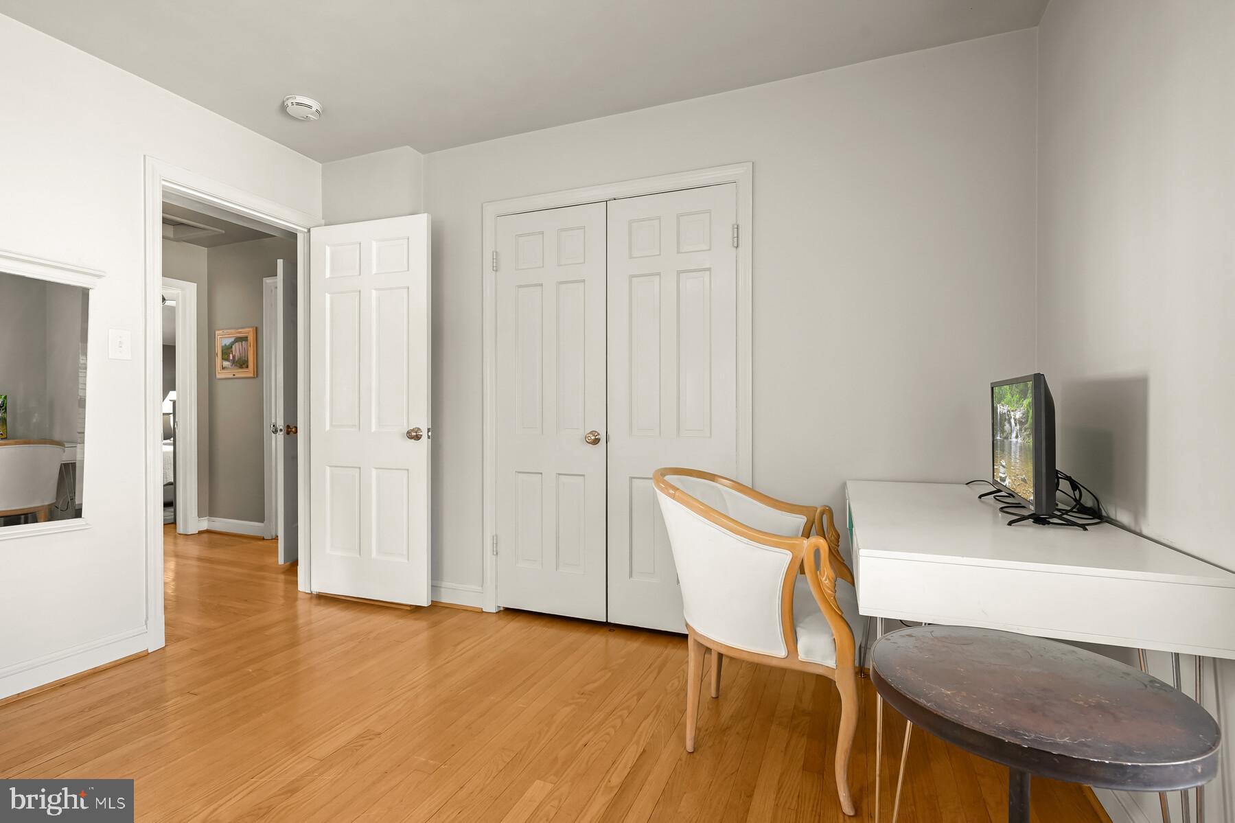 WOODACRES - Residential