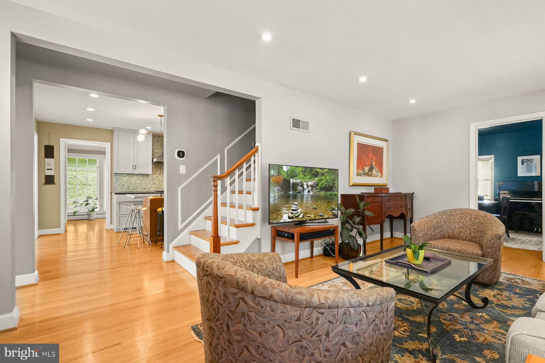 WOODACRES - Residential