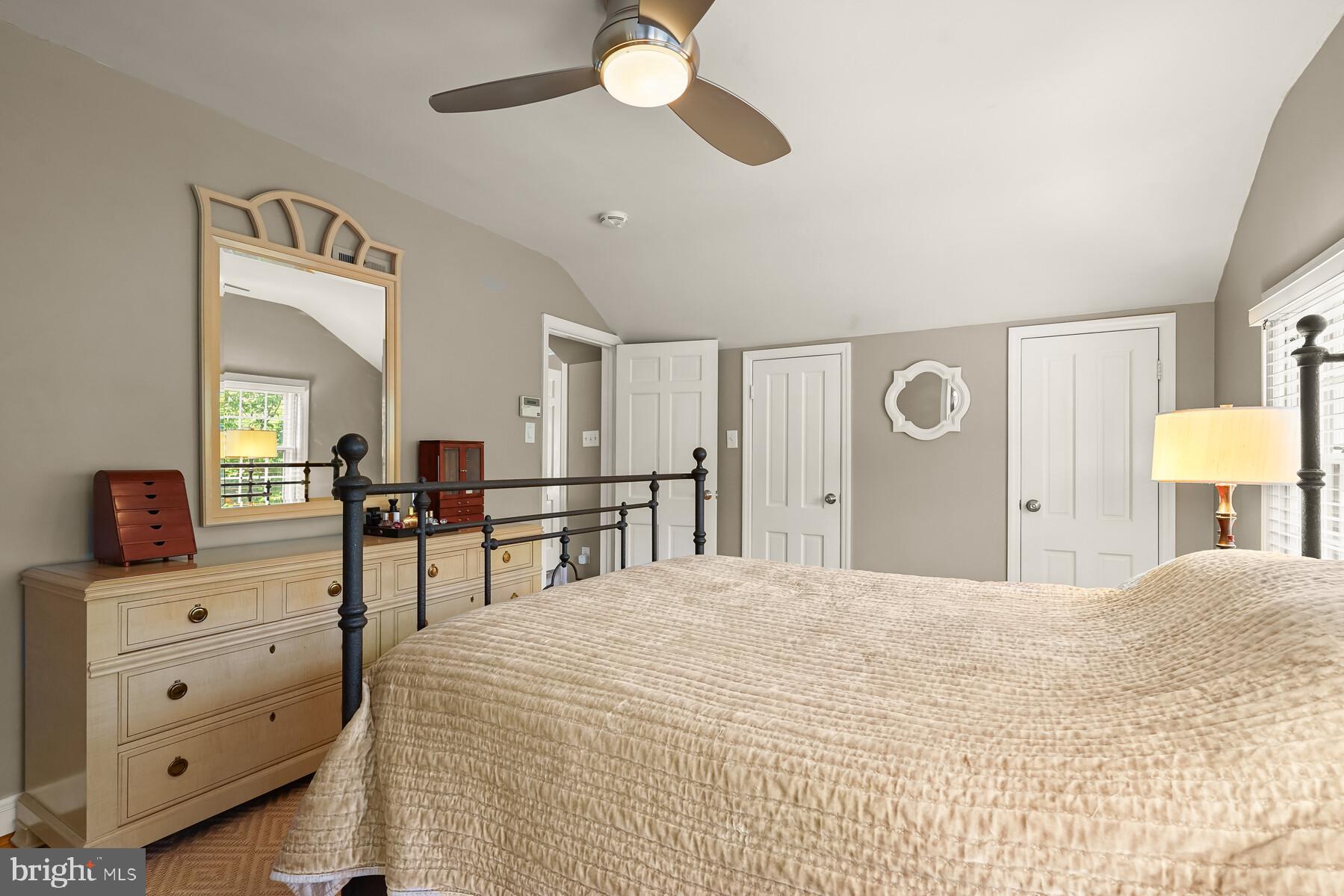 WOODACRES - Residential