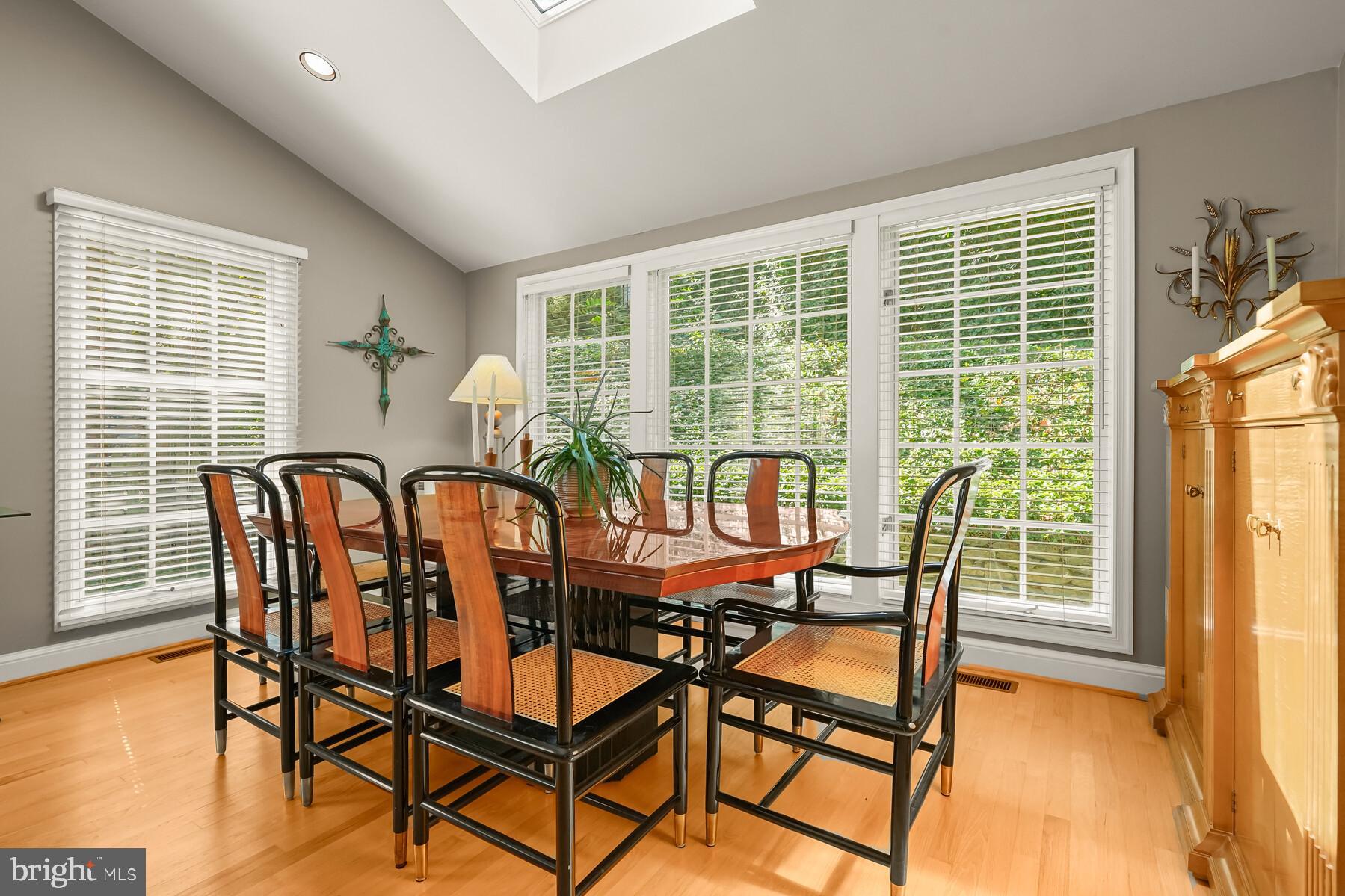 WOODACRES - Residential