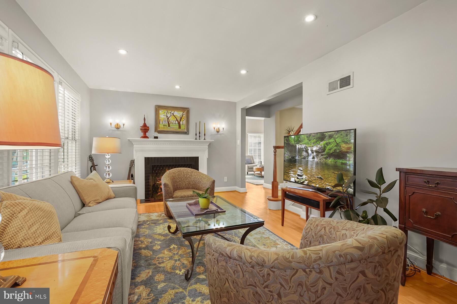 WOODACRES - Residential